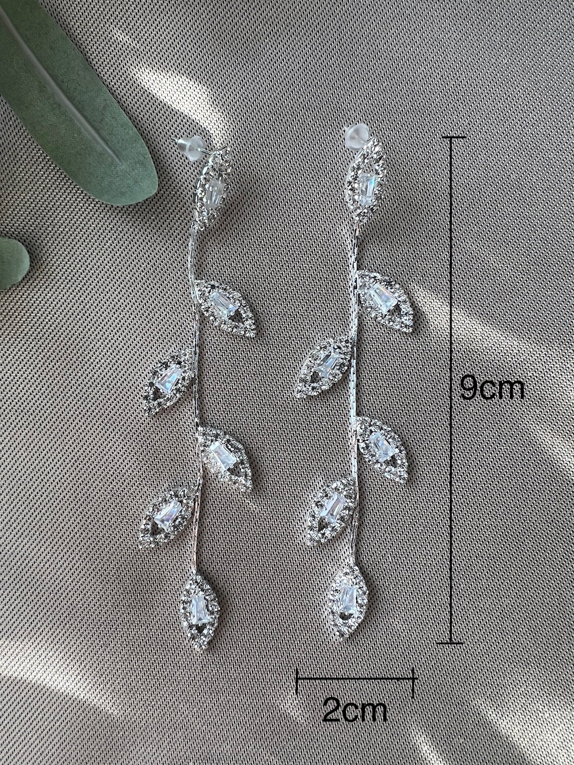 Braut Ohrringe - silber und gold - funkelnde Hängeohrringe, Tropfenohrringe, Brautschmuck, glitzernde Zirkonia Steine, Hochzeit Schmuck - Silver-Ohrringe-Schmuckblüte