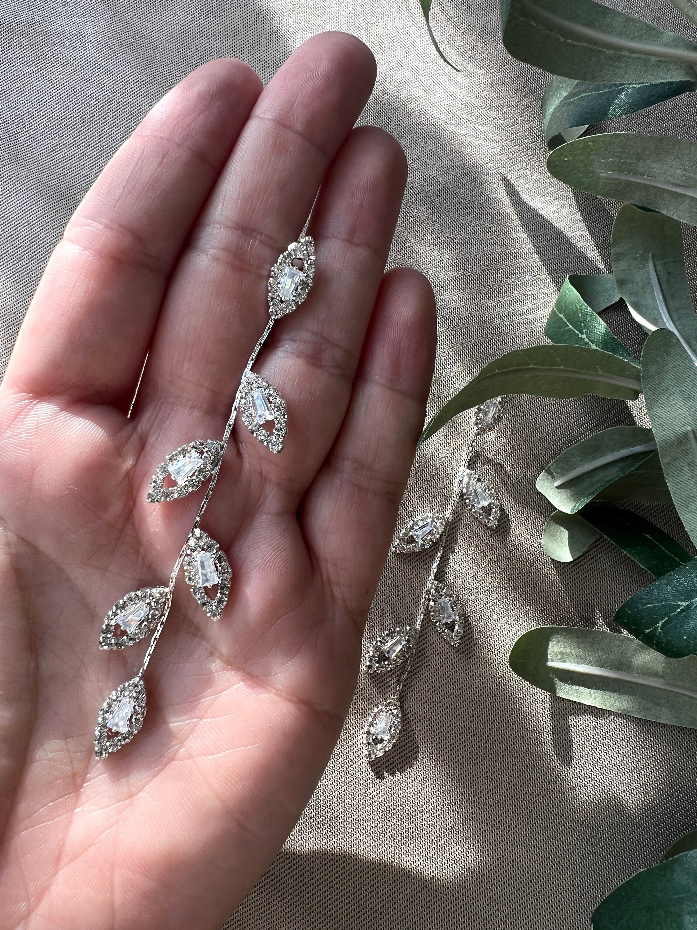 Braut Ohrringe - silber und gold - funkelnde Hängeohrringe, Tropfenohrringe, Brautschmuck, glitzernde Zirkonia Steine, Hochzeit Schmuck - Silver-Ohrringe-Schmuckblüte