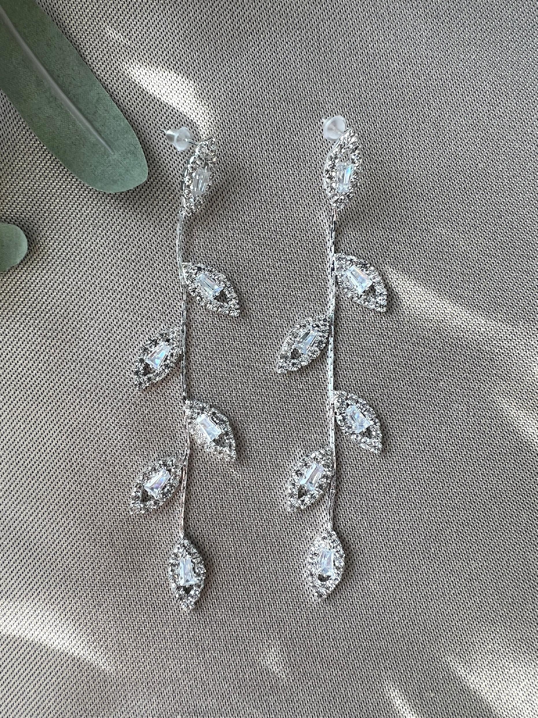 Braut Ohrringe - silber und gold - funkelnde Hängeohrringe, Tropfenohrringe, Brautschmuck, glitzernde Zirkonia Steine, Hochzeit Schmuck - Silver-Ohrringe-Schmuckblüte