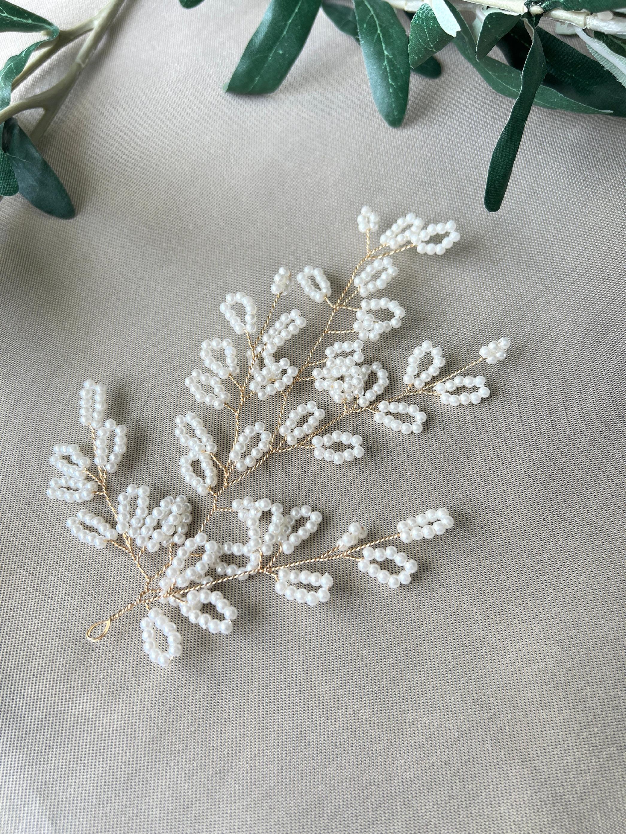 Braut seitlicher Haarschmuck, gold mit weißen Perlen, Hochzeit, Blätter Kopfschmuck, hochwertiger Brauthaarschmuck-Brauthaarschmuck-Schmuckblüte