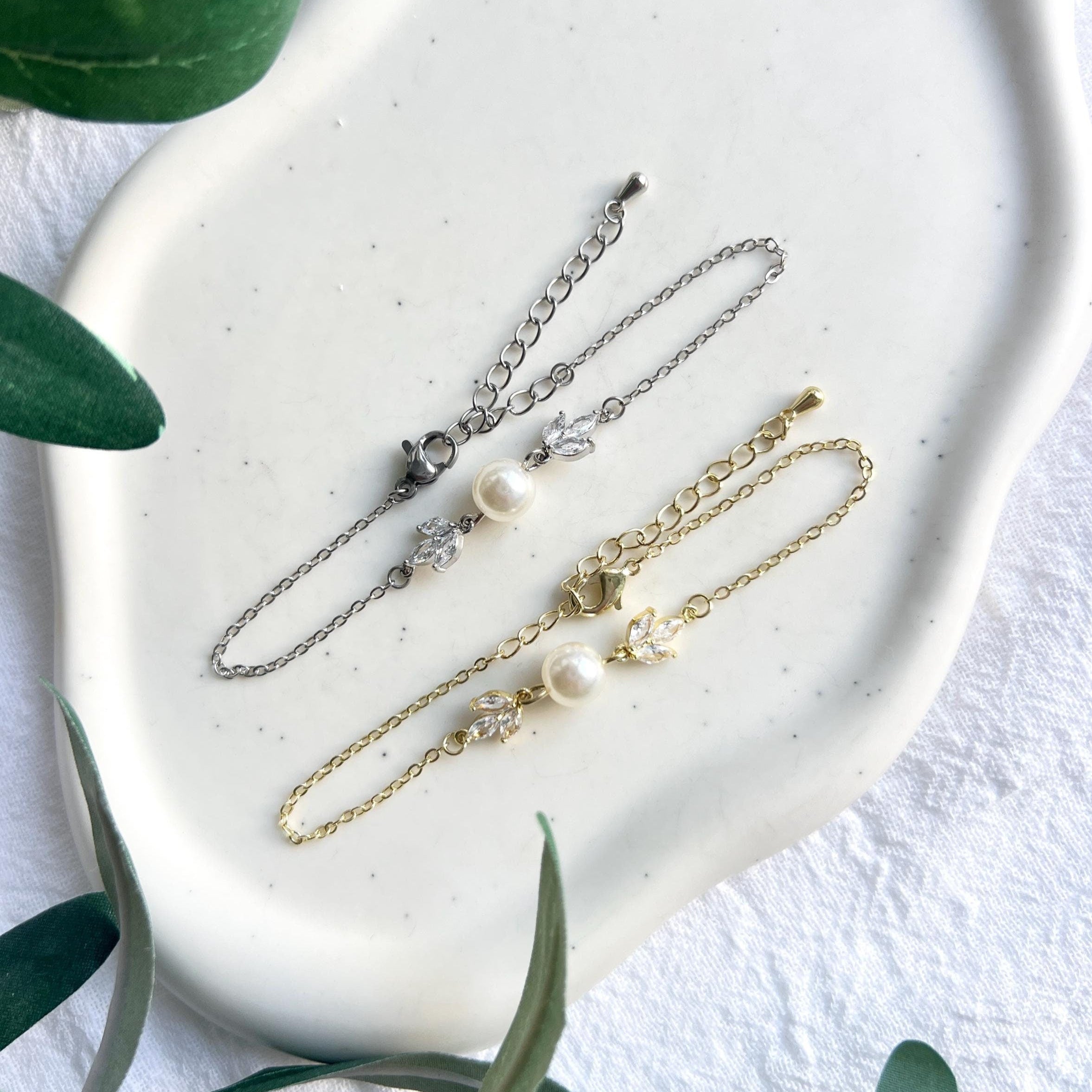 Brautarmband, Armband, weiße Perle, Perlenschmuck, Cubic Zirkonia Steine, Brautschmuck, Armschmuck, Braut, Brautjungfer, Schmuck Hochzeit, gold oder silber