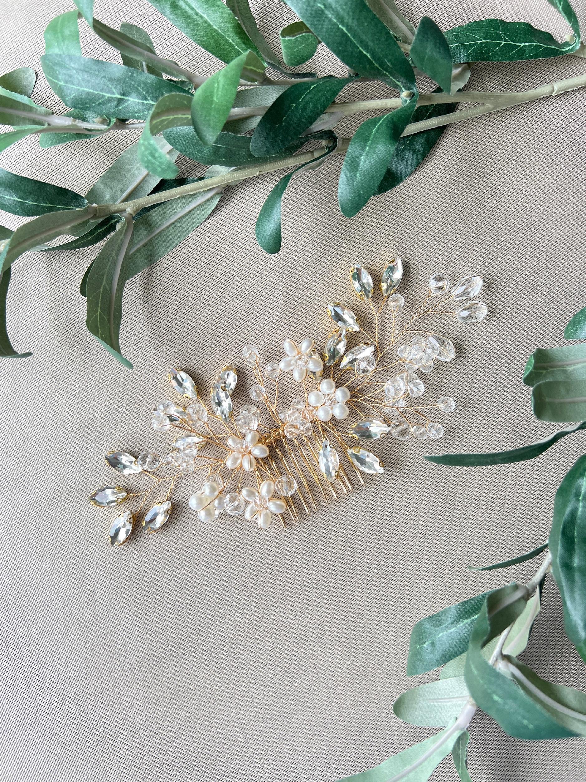 Brauthaarschmuck Haarkamm Blumen Perlen goldener Haarschmuck Hochzeit Braut Kopfschmuck Brautfrisur-Brauthaarschmuck-Schmuckblüte