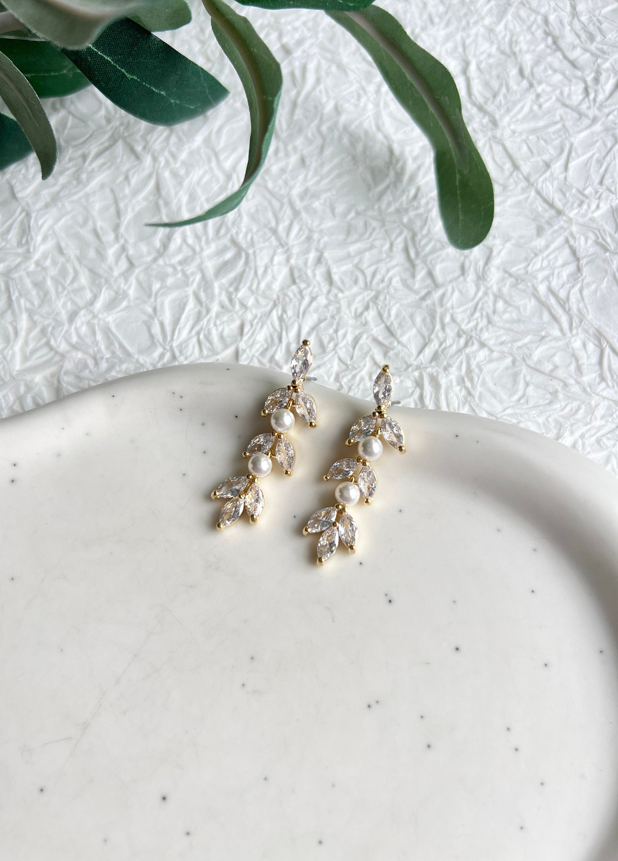 Elegante Brautohrringe, glaenzende Ohrringe fuer die Braut, Gold oder Silber, Brautschmuck, funkelnde Ohrstecker, Schmuck Hochzeit, Hochzeitsschmuck, hochwertiger Damenschmuck, Geschenk fuer Sie, Weddinginspiration,Brautjungfer, Geburtstagsgeschenk, Valentinstag