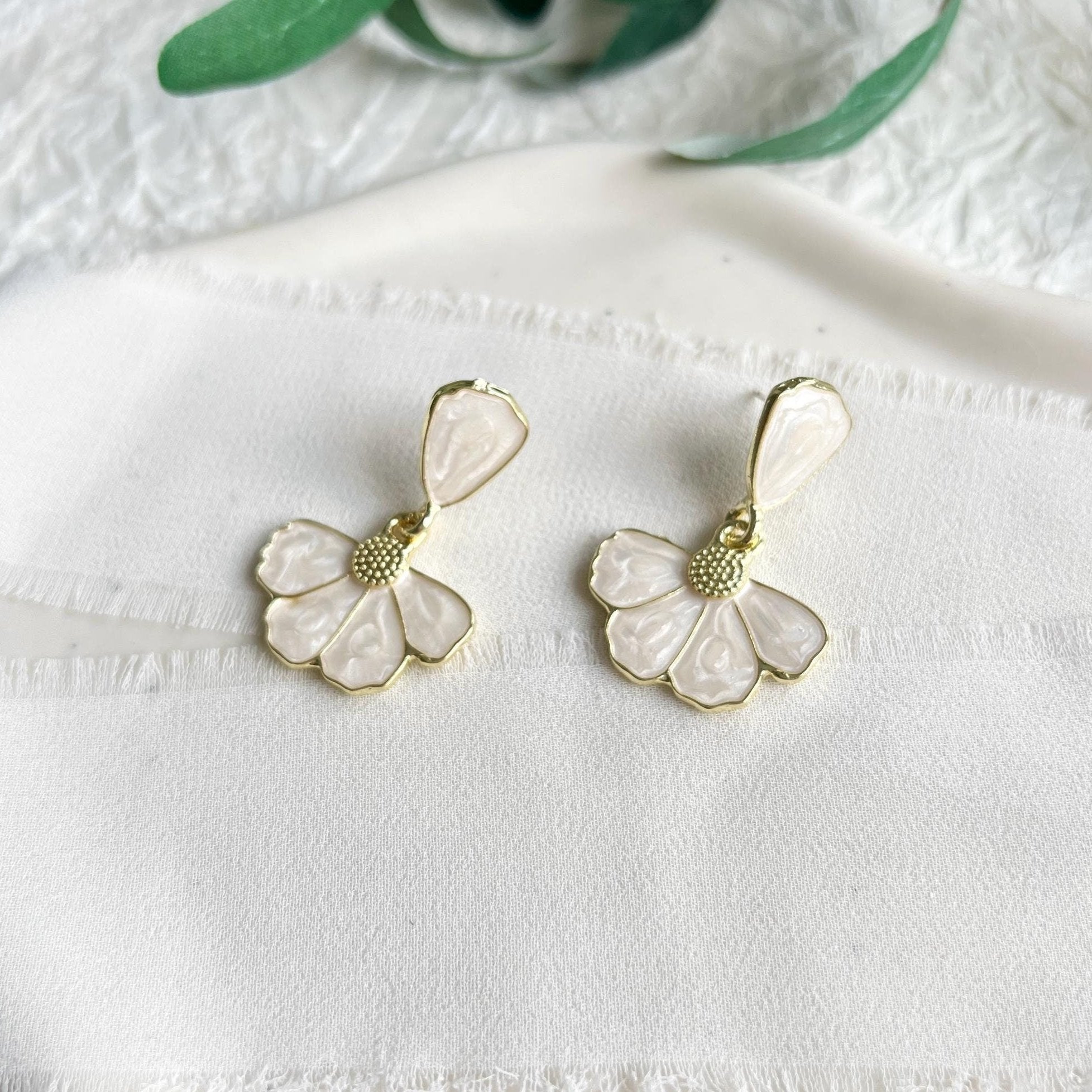 Brautohrringe, Gold, Blätterform, Brautschmuck, Schmuck Hochzeit
