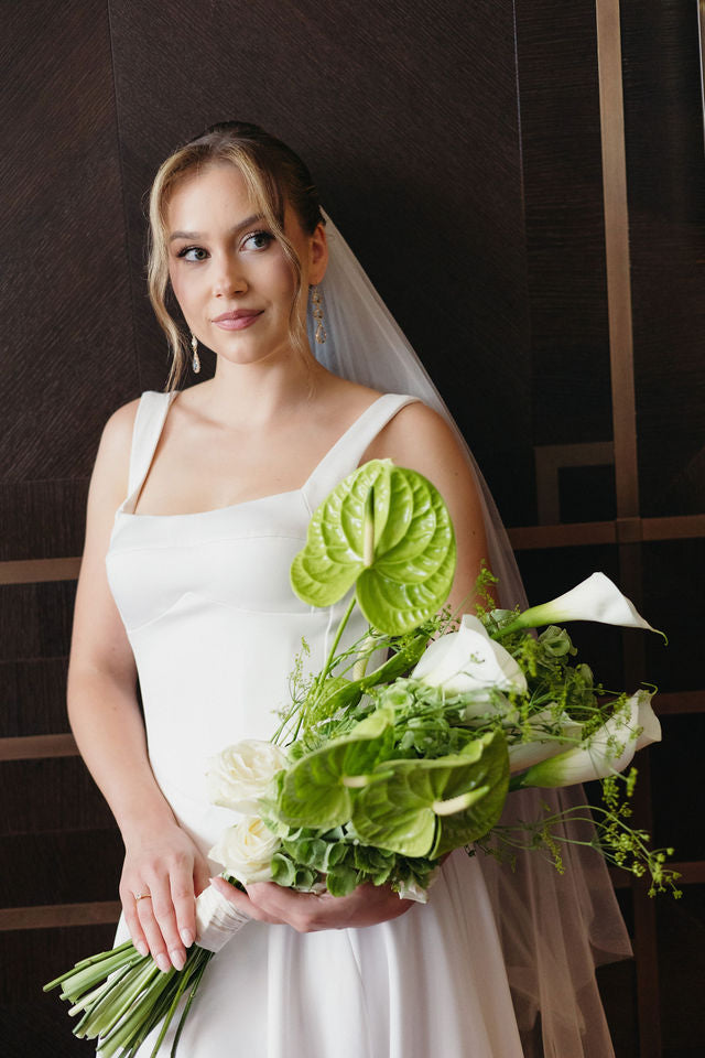 Ohrringe Braut, Gold, Brautohrringe, Tropfenohrringe, moderner Brautschmuck, glänzender Ohrschmuck Standesamt, Schmuck Hochzeit, Brautjungfer und Trauzeugin