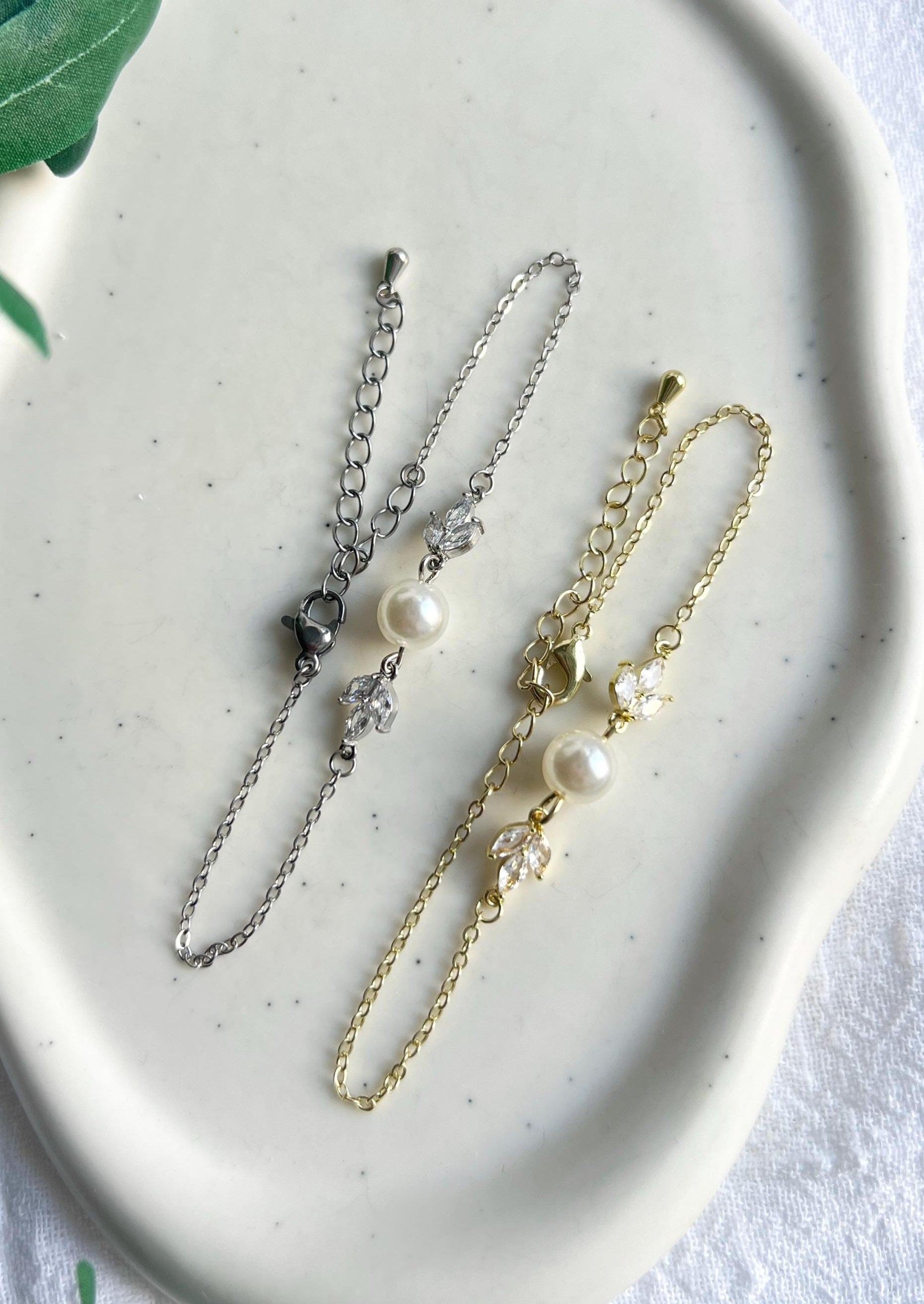Brautarmband, Armband, weiße Perle, Perlenschmuck, Cubic Zirkonia Steine, Brautschmuck, Armschmuck, Braut, Brautjungfer, Schmuck Hochzeit, gold oder silber, Perlenarmband