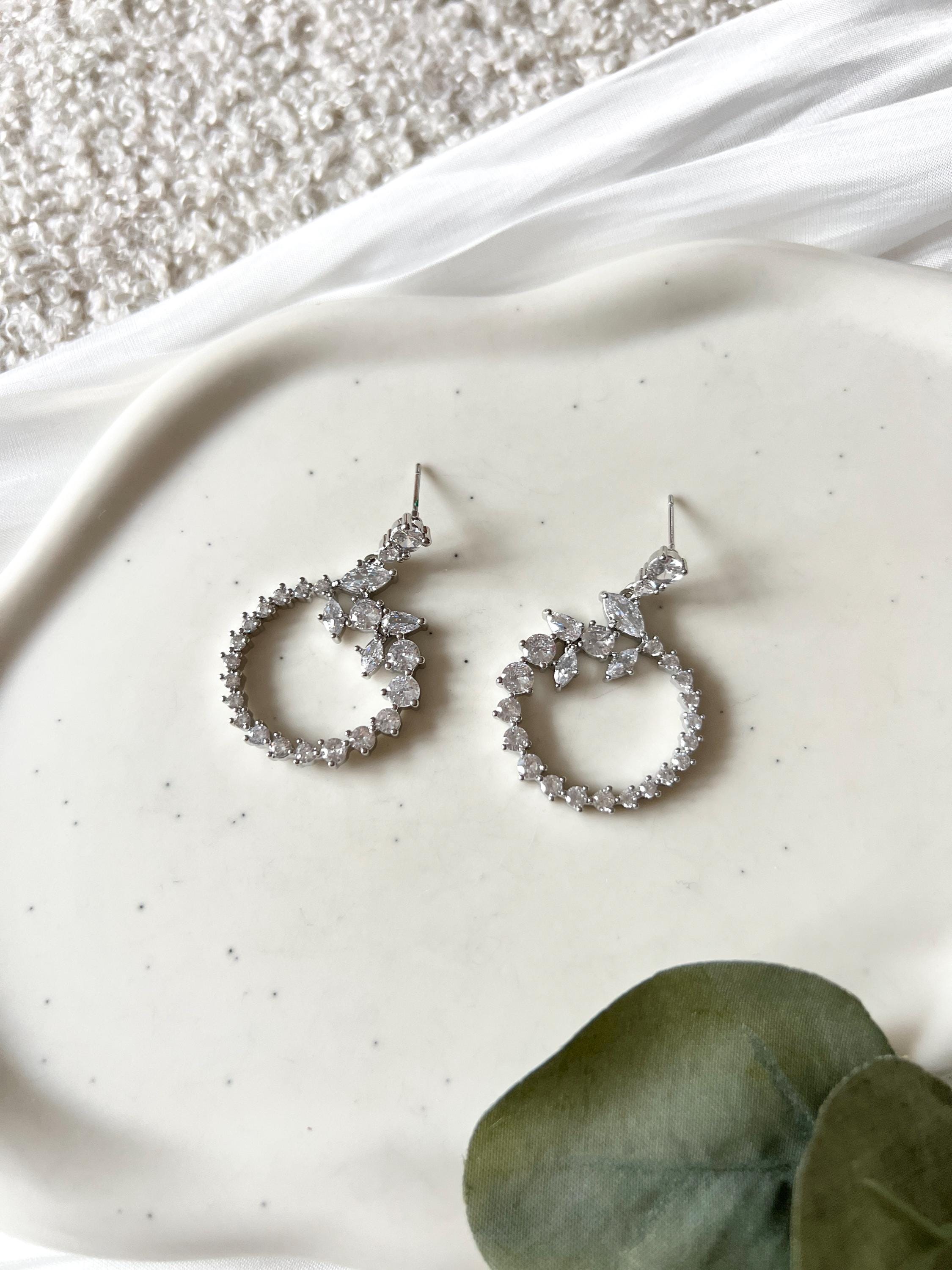 Brautohrringe, Silber, runde Ohrringe mit Strass, glänzend, Schmuck, Hochzeit, Brautschmuck, Ohrschmuck Brautjungfer, moderne Ohrstecker