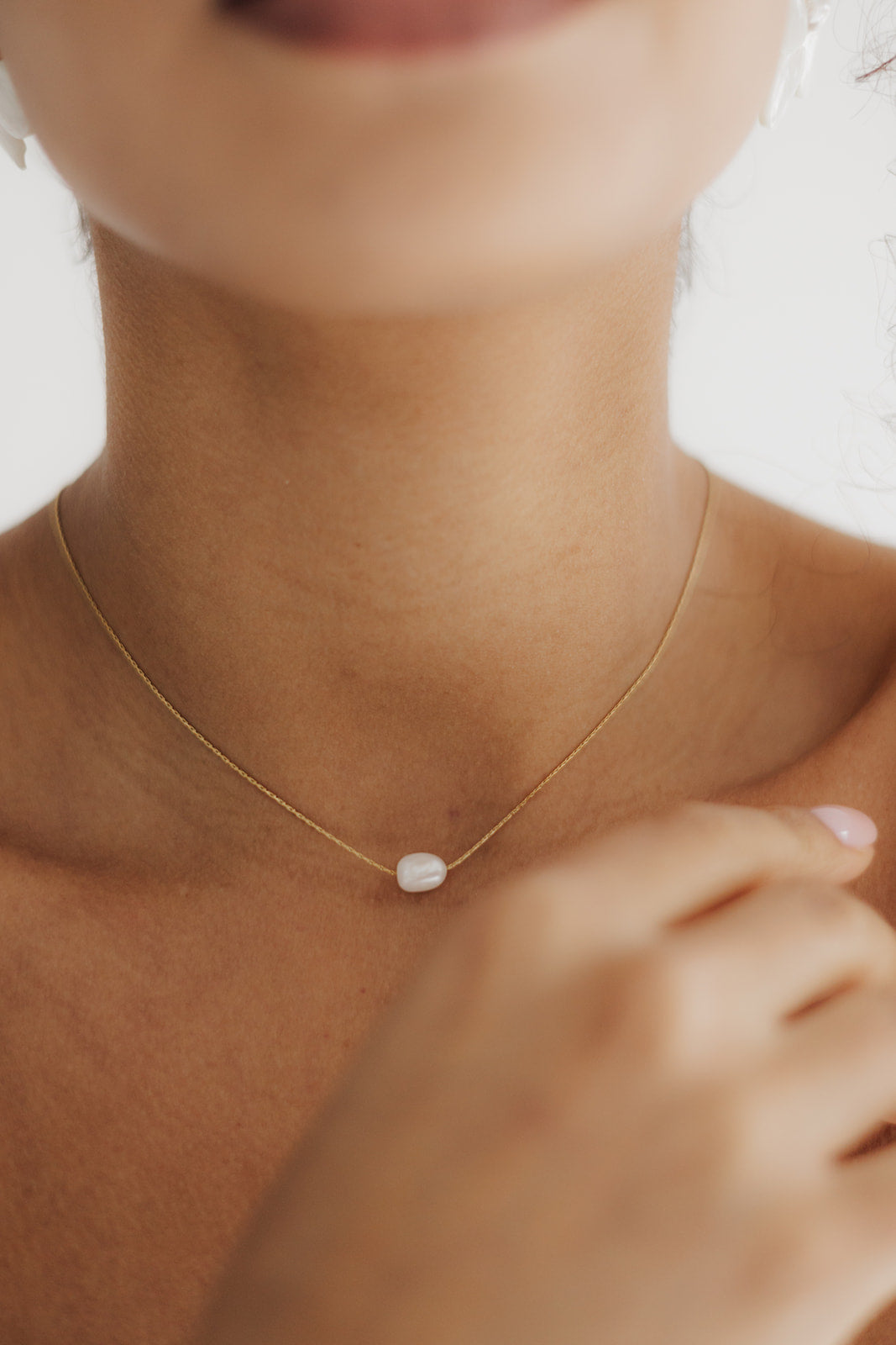 Perlen Halskette, gold, Zarte Kette mit weißer Perle, Brautschmuck, feiner goldener Schmuck