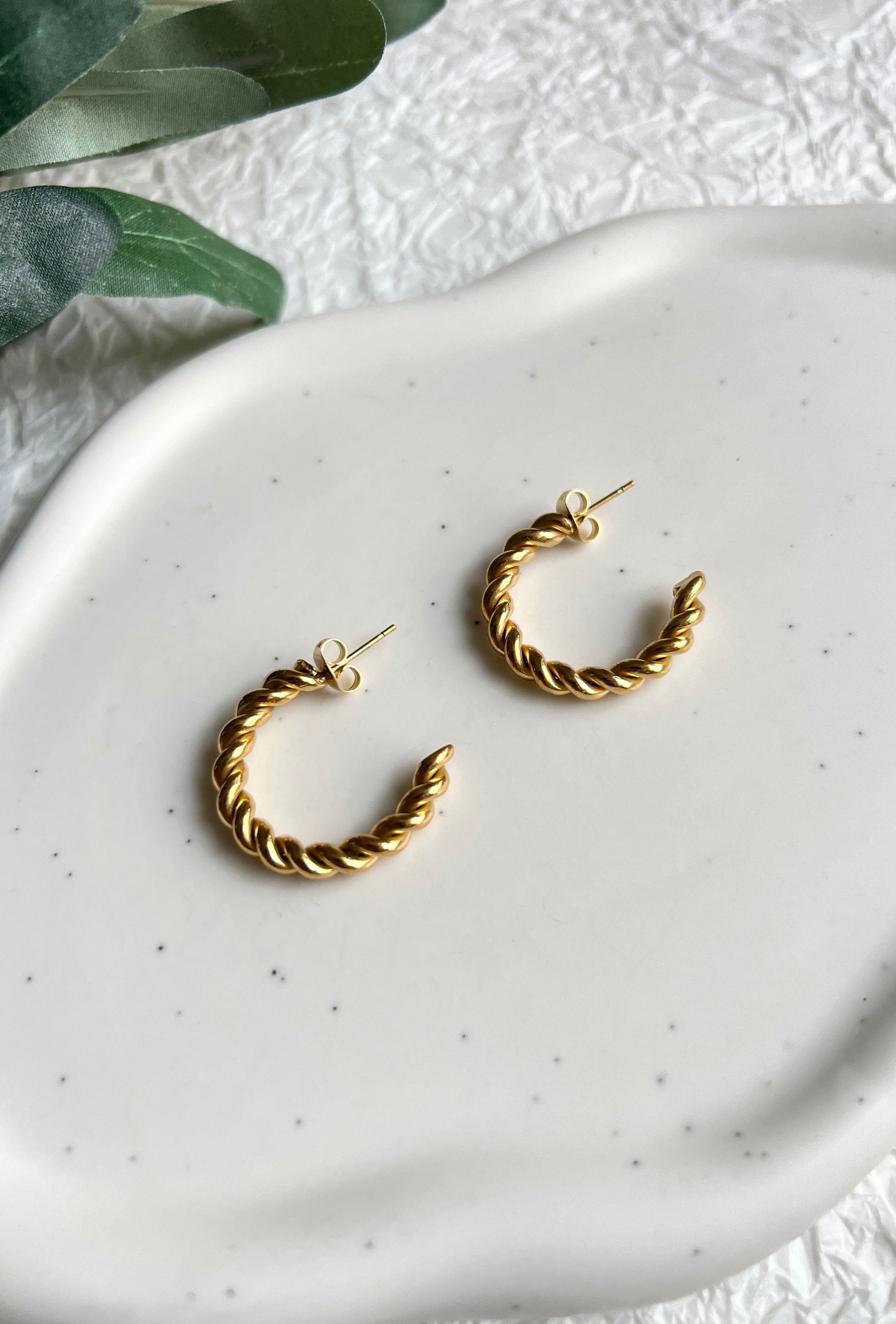 Creolen, Ohrringe Gold, rund, gedreht, moderne Ohrringe, minimalistisch, verschiedene - groß (4cm)-Ohrringe-Schmuckblüte