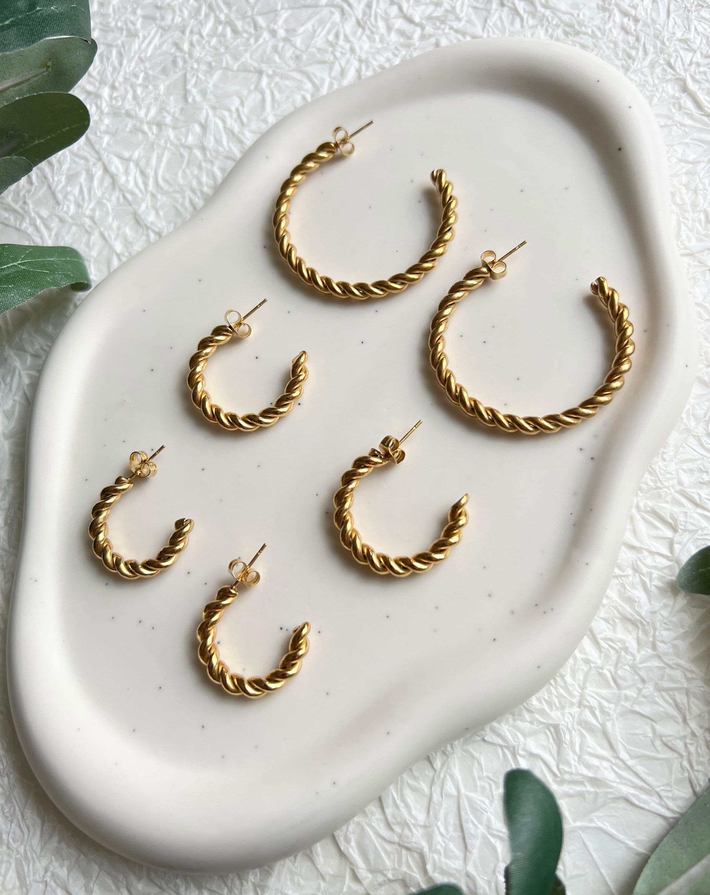 Creolen, Ohrringe Gold, rund, gedreht, moderne Ohrringe, minimalistisch, verschiedene - groß (4cm)-Ohrringe-Schmuckblüte