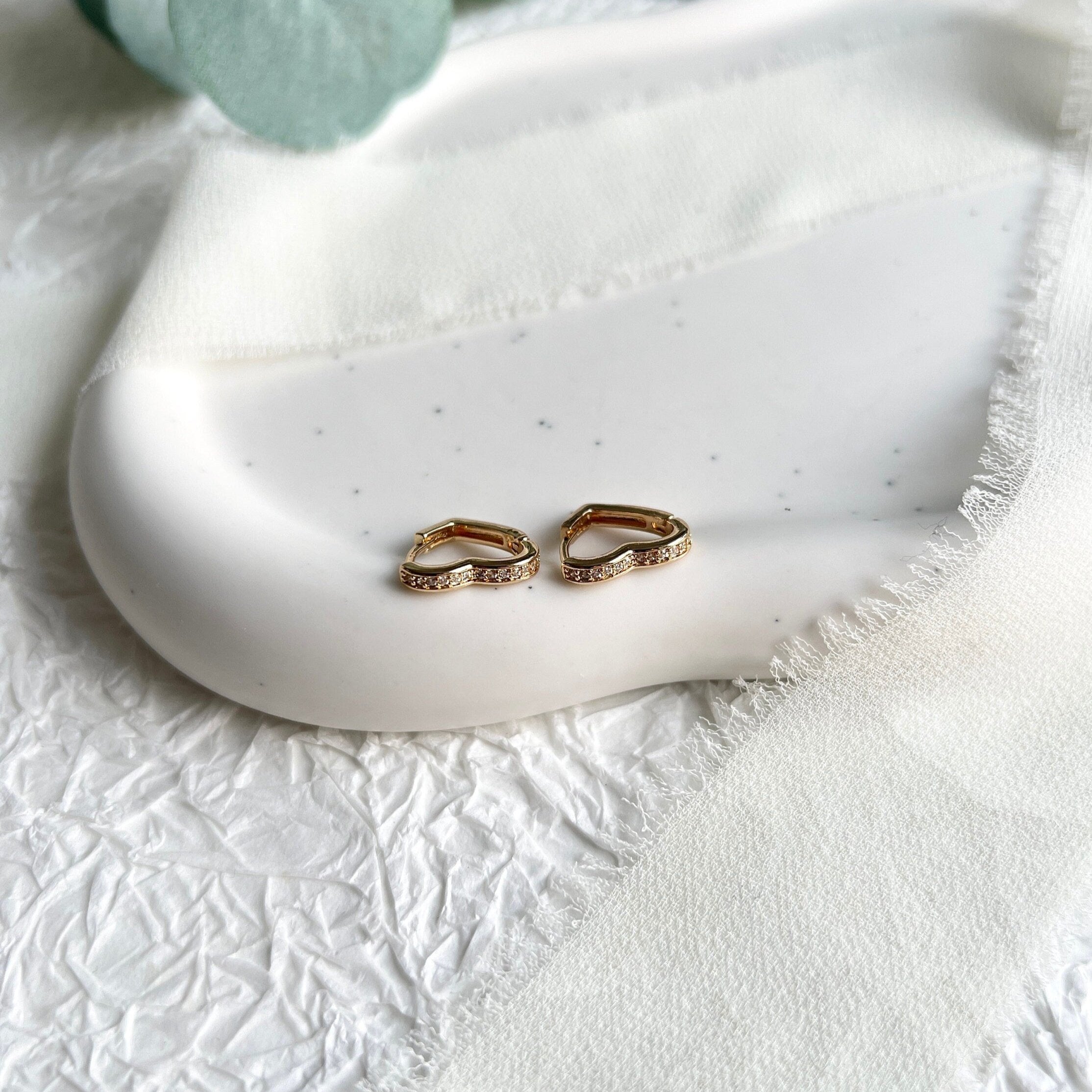 Creolen Ohrringe, Herzform, Herz, Gold und Roségold, Huggie Ohrringe, Hoops, Ohrstecker - Gold-Ohrringe-Schmuckblüte