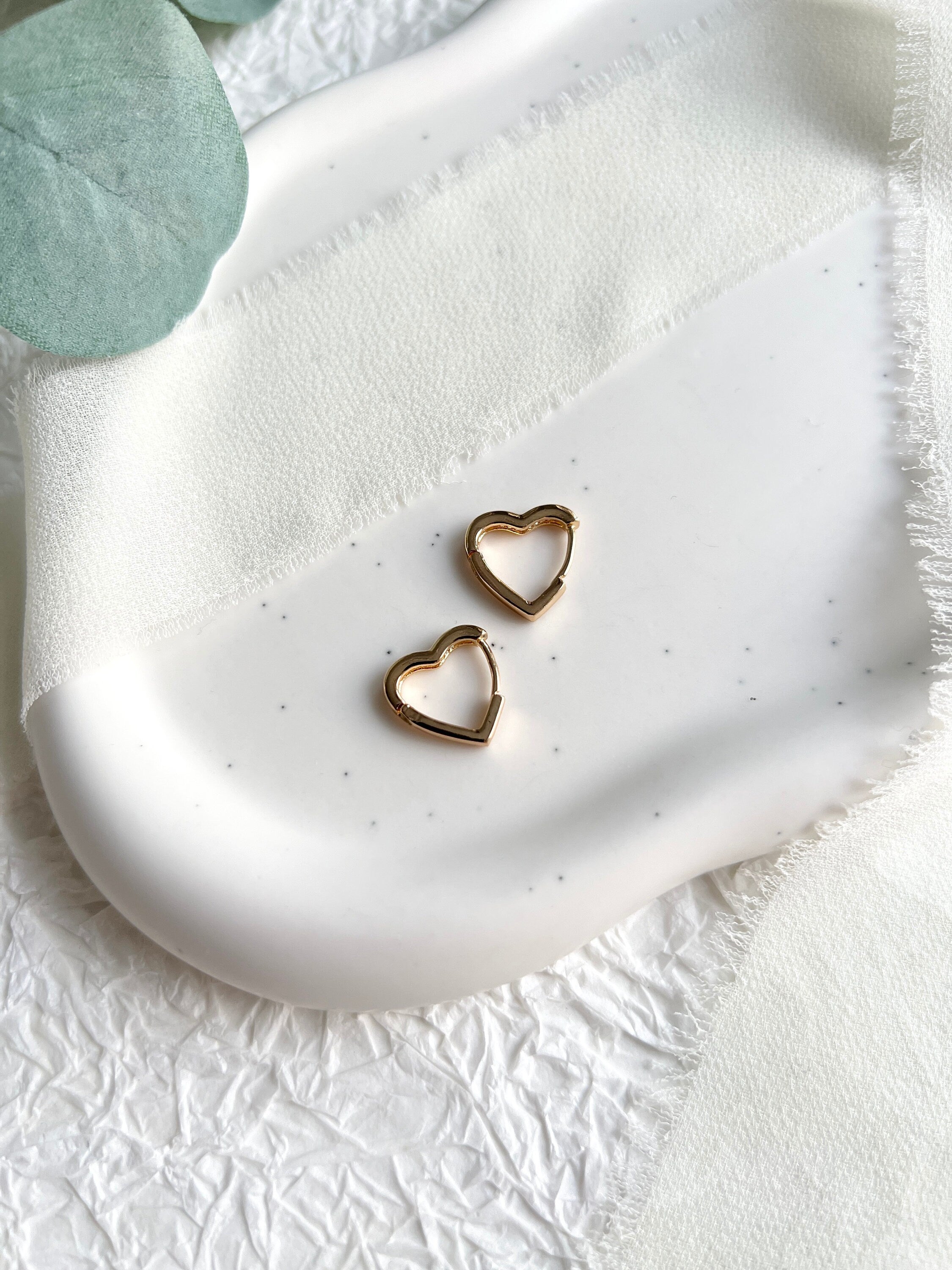 Creolen Ohrringe, Herzform, Herz, Gold und Roségold, Huggie Ohrringe, Hoops, Ohrstecker - Gold-Ohrringe-Schmuckblüte