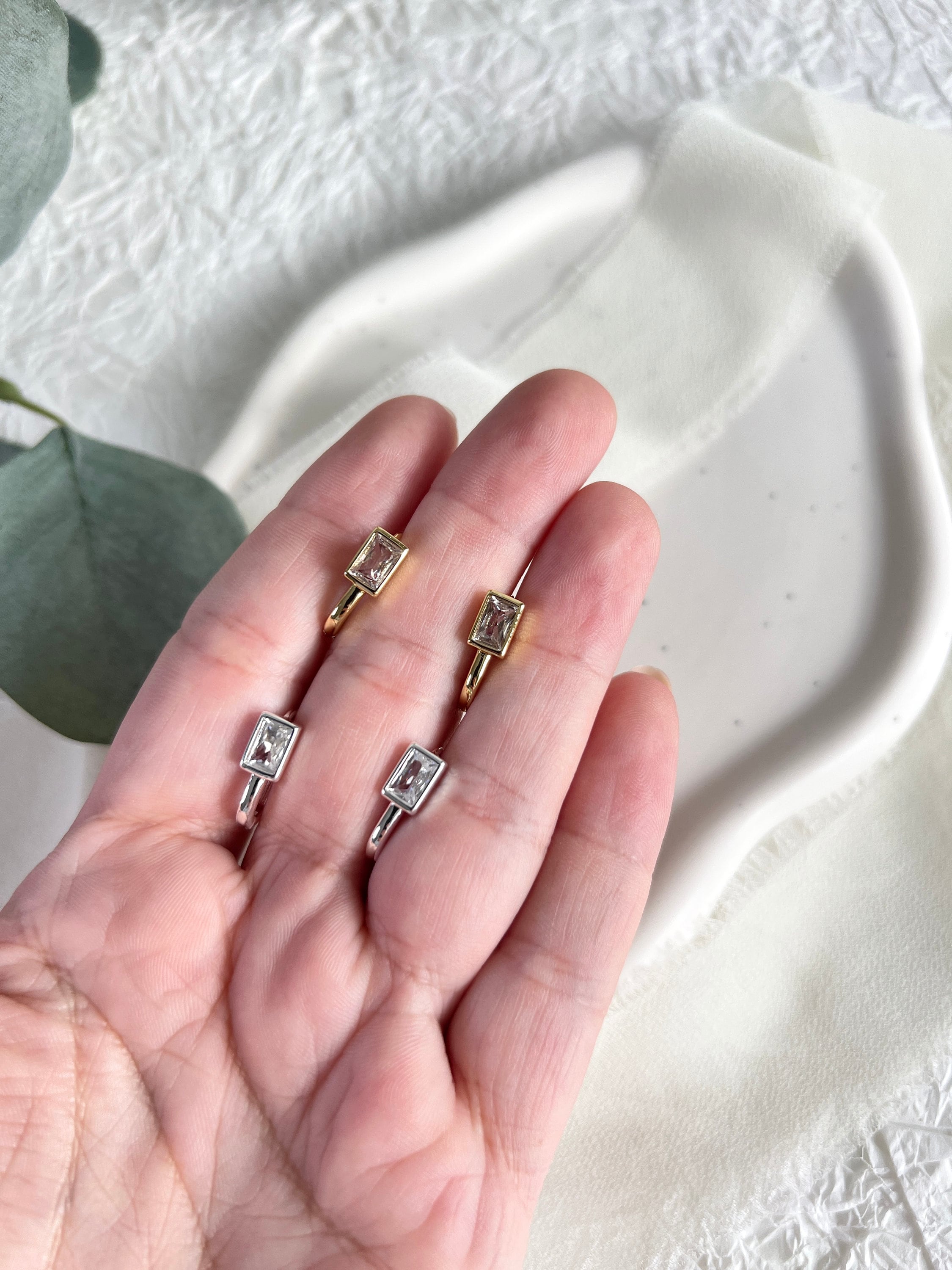 Creolen mit Zirkon-Pavé, gold und silber, minimalistische Ohrringe, Hoops, Hoop Ohrringe, - Gold-Ohrringe-Schmuckblüte