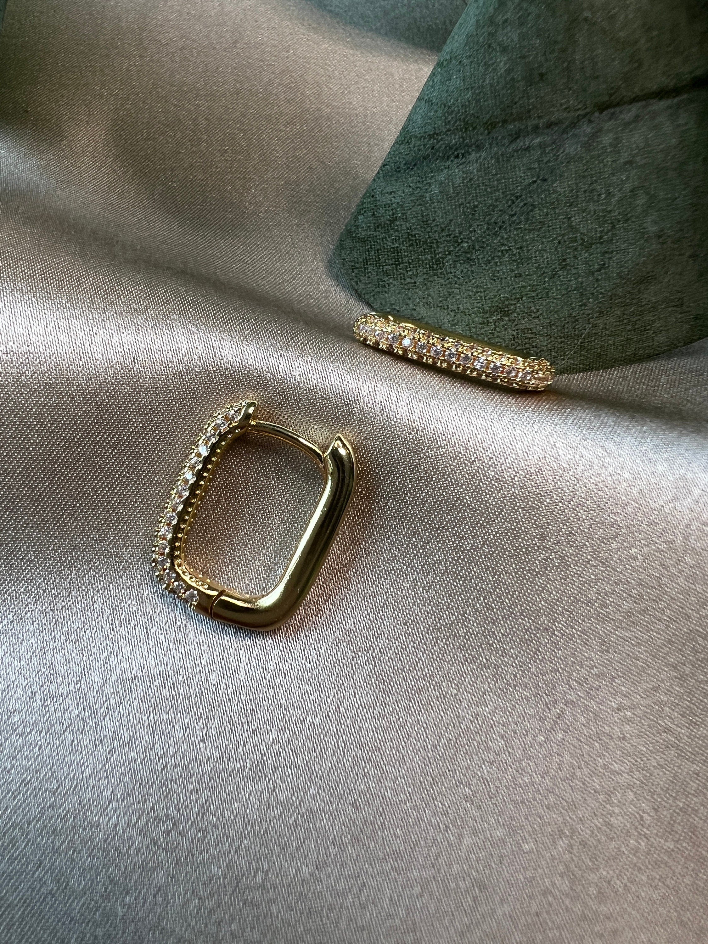 Creolen mit Zirkonia Steinchen, Eckig Hoop in Gold - 18K vergoldet, Ohrringe für Frauen-Ohrringe-Schmuckblüte