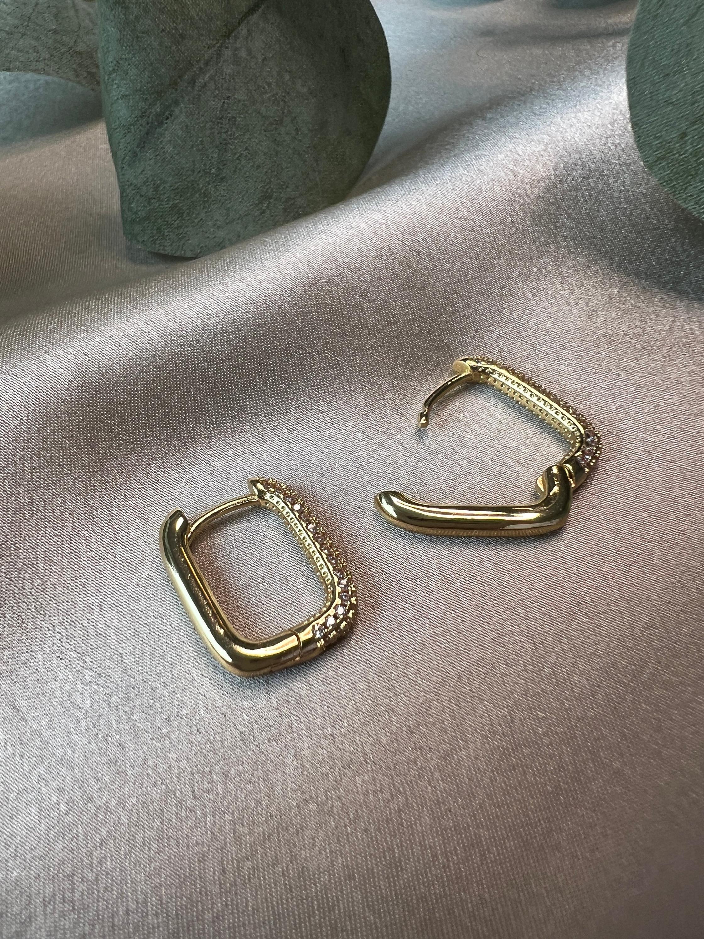 Creolen mit Zirkonia Steinchen, Eckig Hoop in Gold - 18K vergoldet, Ohrringe für Frauen-Ohrringe-Schmuckblüte