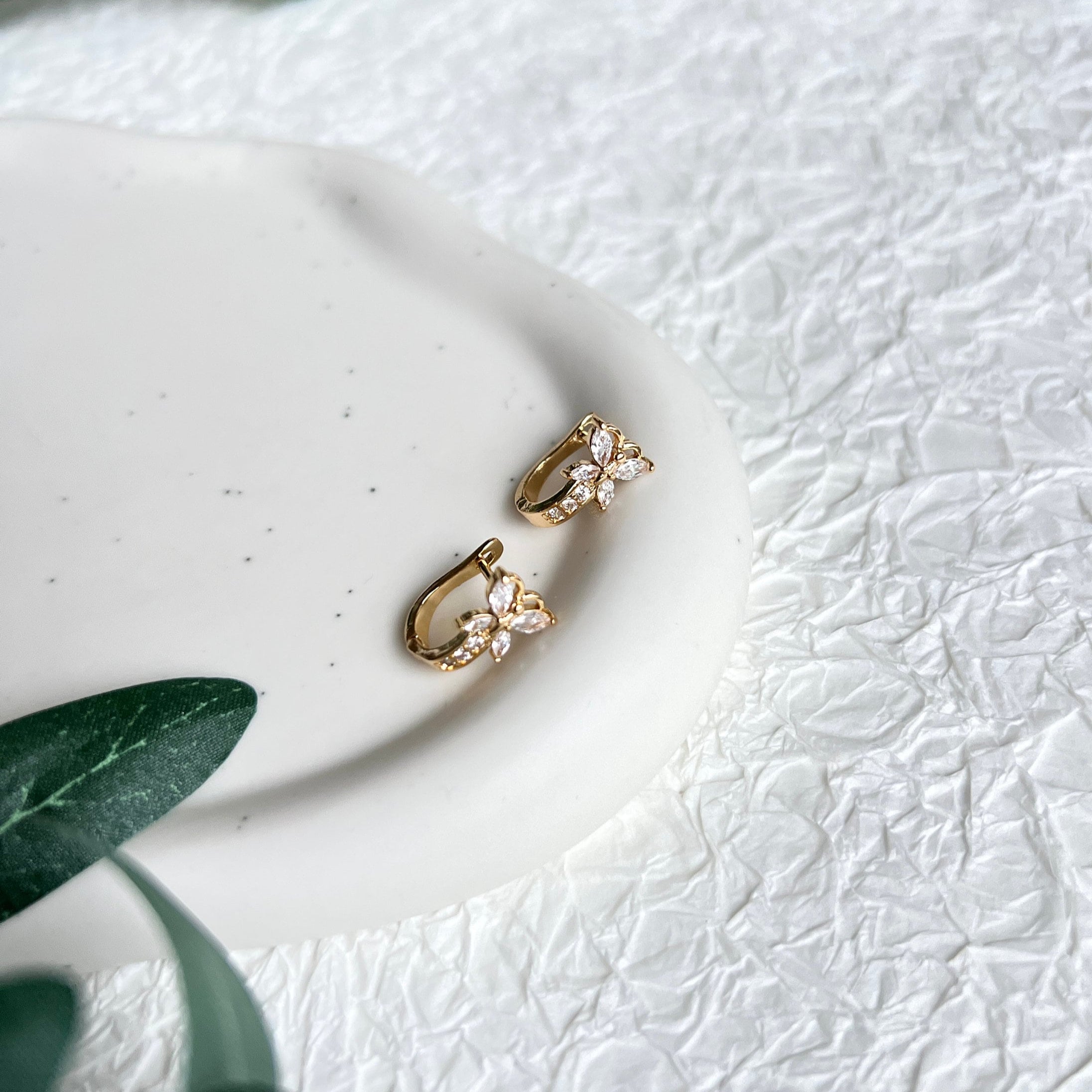 Creolen oval mit Cubic Zirconia Steinen, Schmetterling - gold, silber, Roségold - - Gold-Ohrringe-Schmuckblüte