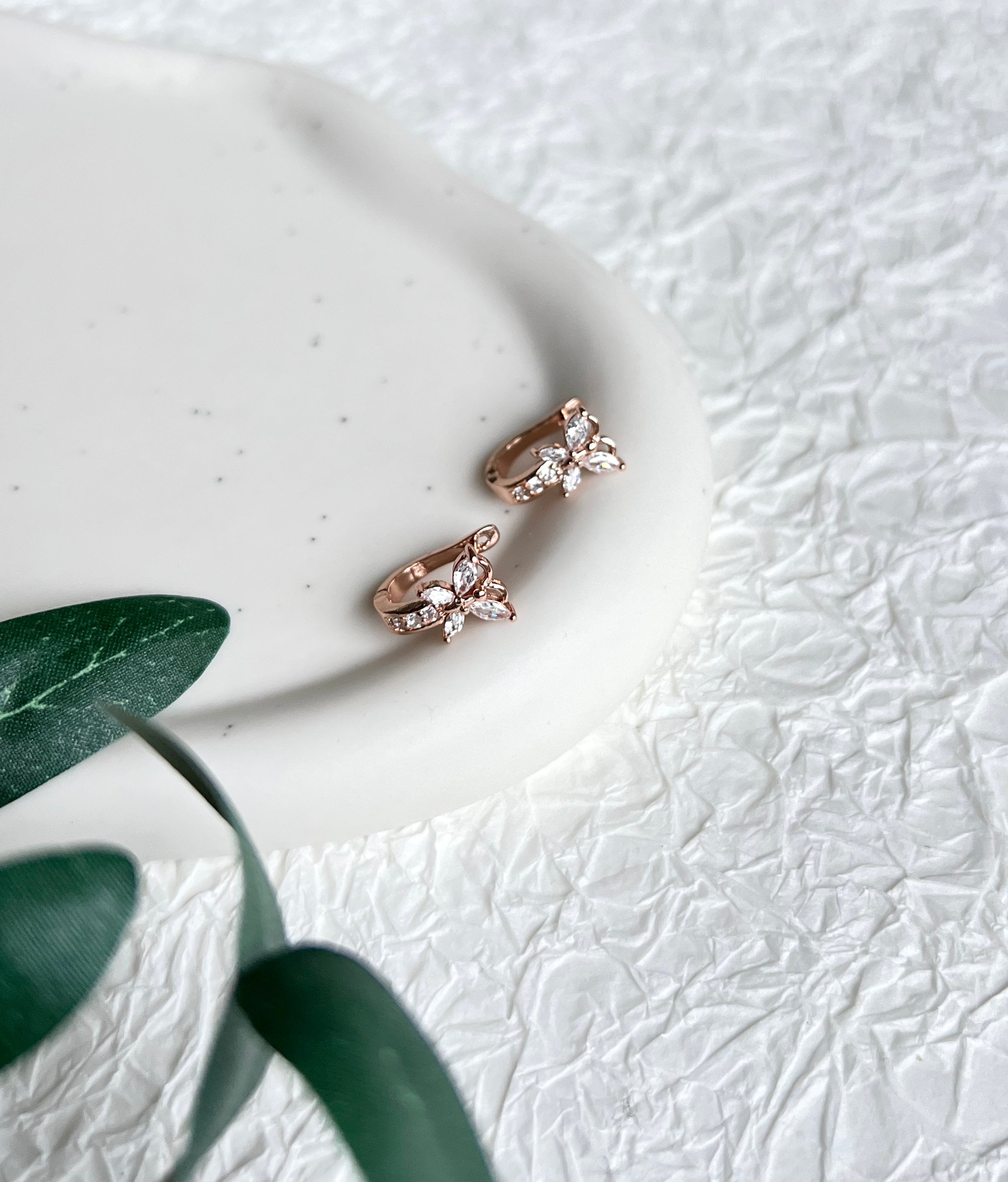 Creolen oval mit Cubic Zirconia Steinen, Schmetterling - gold, silber, Roségold - - Silber-Ohrringe-Schmuckblüte