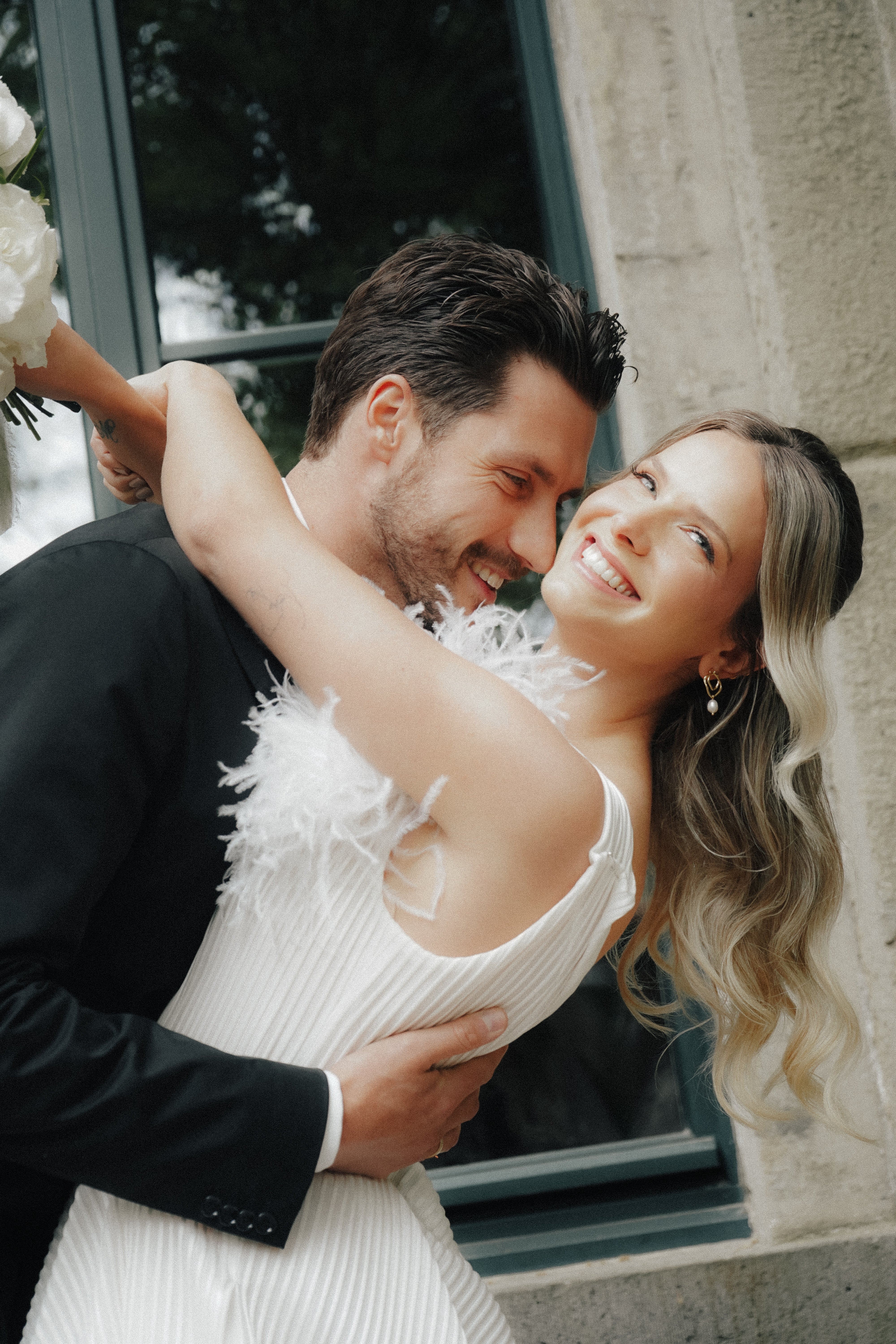 Perlenohrringe Braut, Gold, ovale Perlen, moderne Ohrstecker, elegante Ohrringe, Brautohrringe, Brautjungfer