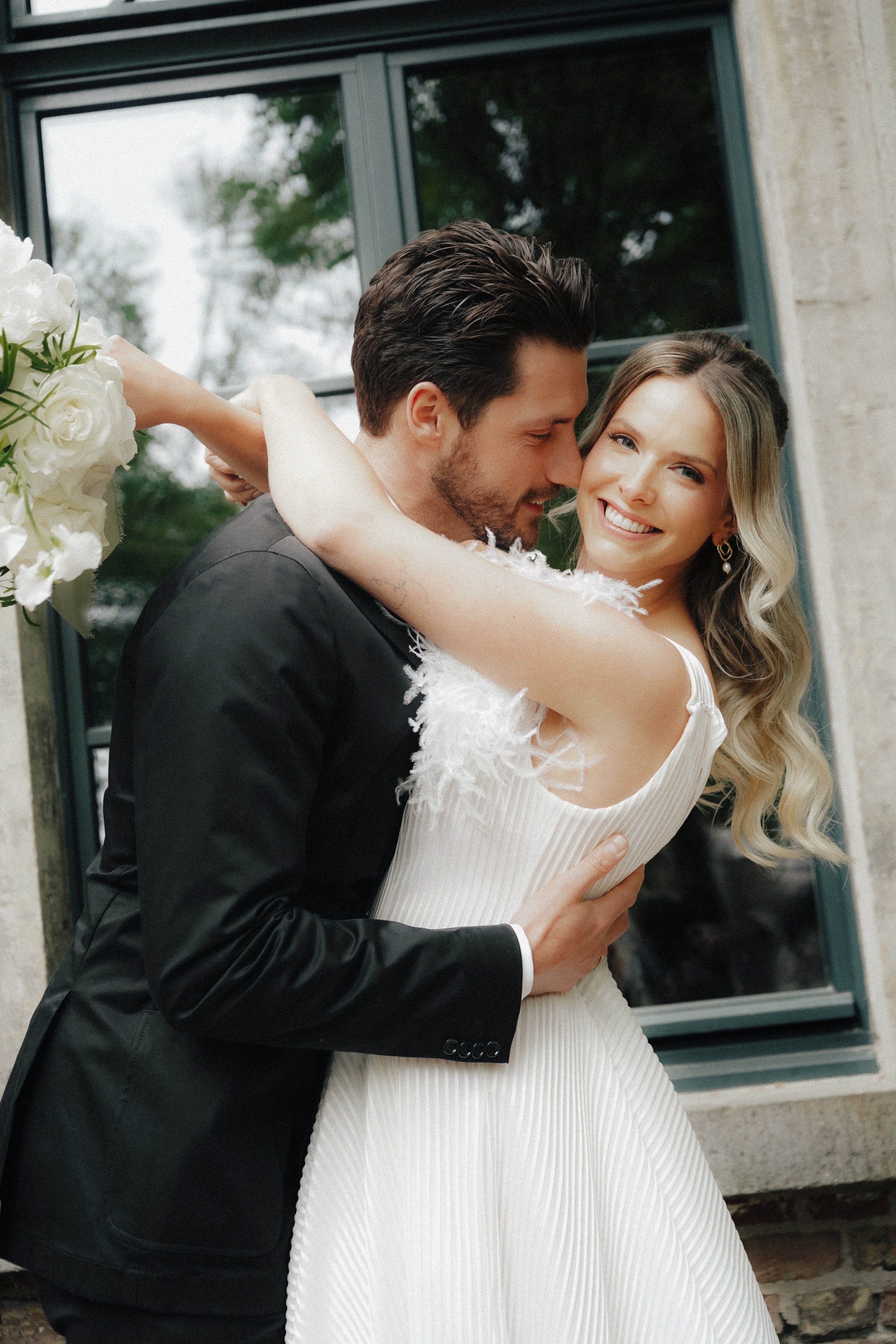 Perlenohrringe Braut, Gold, ovale Perlen, moderne Ohrstecker, elegante Ohrringe, Brautohrringe, Brautjungfer