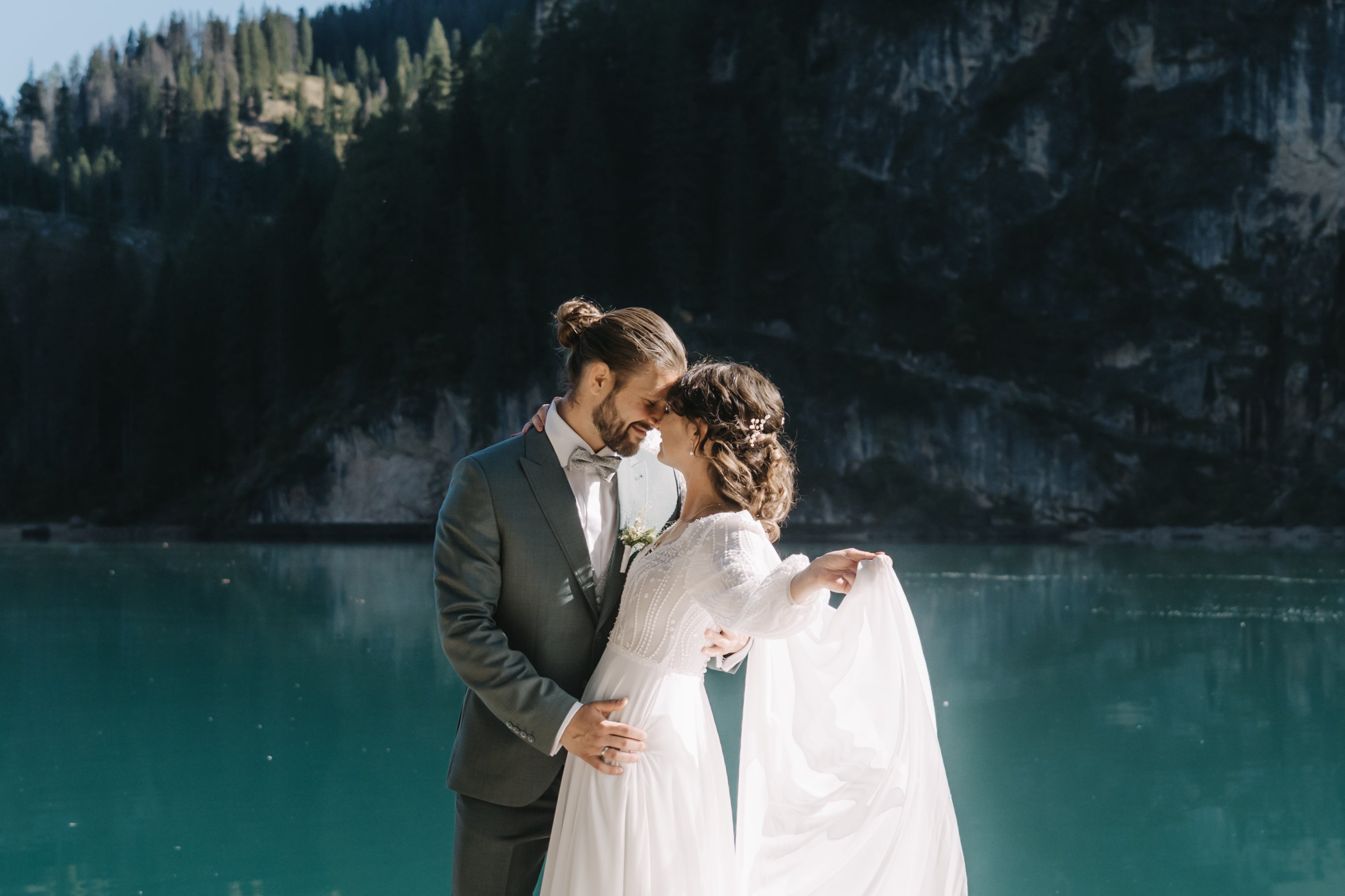 Braut Haarschmuck Set 3 Stück Haarspange gold mit weißen Perlen Haarnadeln Brautschmuck Hochzeitsschmuck Brautjungfer Trauzeugin Hochzeit-Brauthaarschmuck-Schmuckblüte