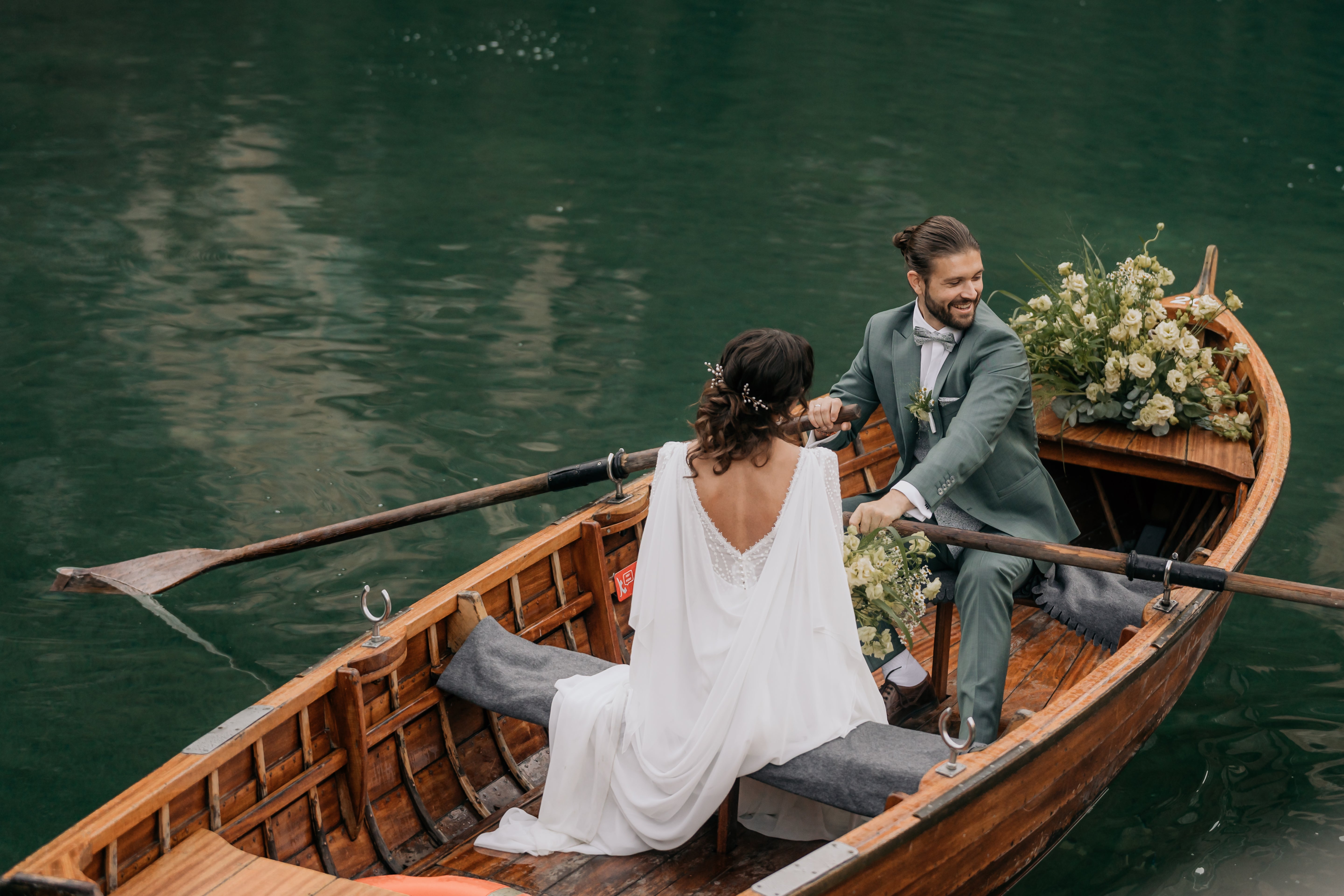 Braut Haarschmuck Set 3 Stück Haarspange gold mit weißen Perlen Haarnadeln Brautschmuck Hochzeitsschmuck Brautjungfer Trauzeugin Hochzeit-Brauthaarschmuck-Schmuckblüte