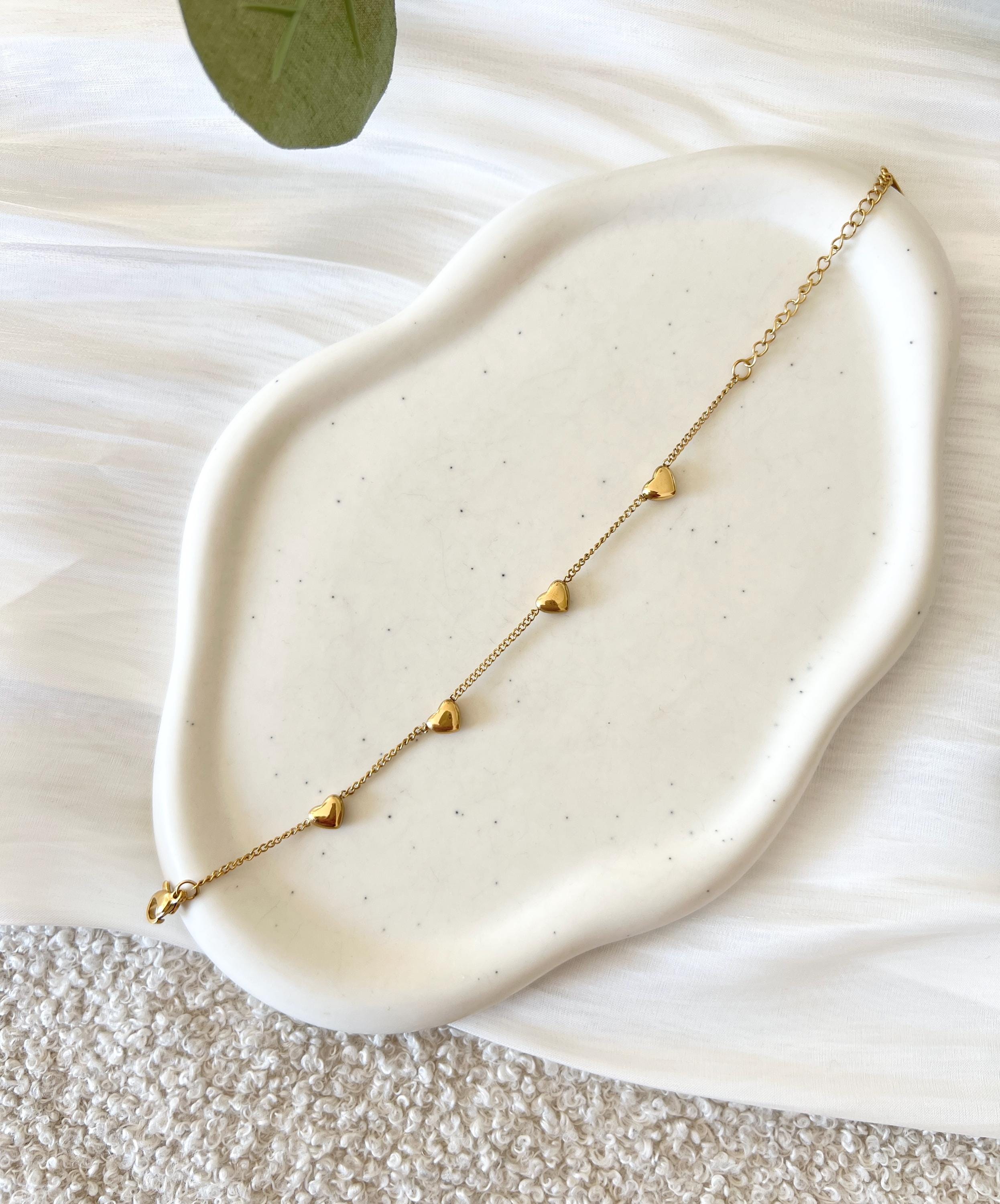 Goldenes Armband mit feinen Herzen, elegantes Brautarmband, Gold, Geschenk fuer Sie, Damenschmuck, edeler Brautschmuck, Herz, Weihnachtsgeschenk, Geburtstagsgeschenk, Trauzeugin, Schmuck Hochzeit