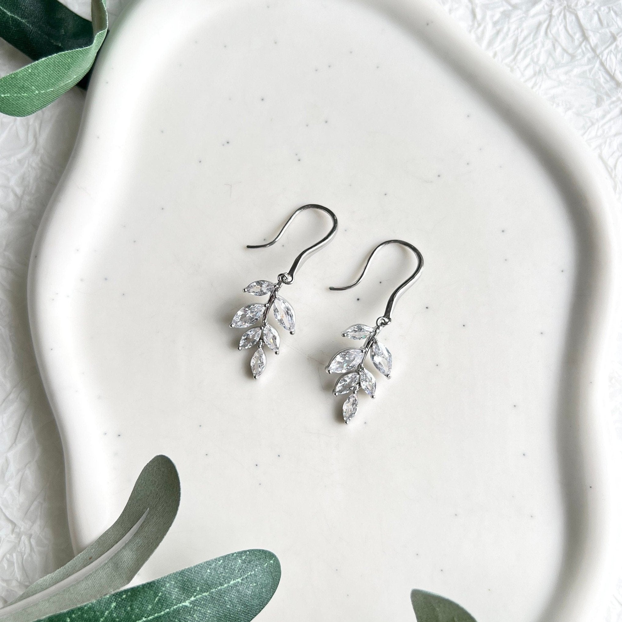 Brautohrringe, Silber, Gold oder Roségold, Cubic Zirconia Steine, elegante Ohrringe, feiner Brautschmuck, Geschenk fuer Sie, Weihnachtsgeschenk, Schmuck Hochzeit, Damenschmuck, Damenohrringe