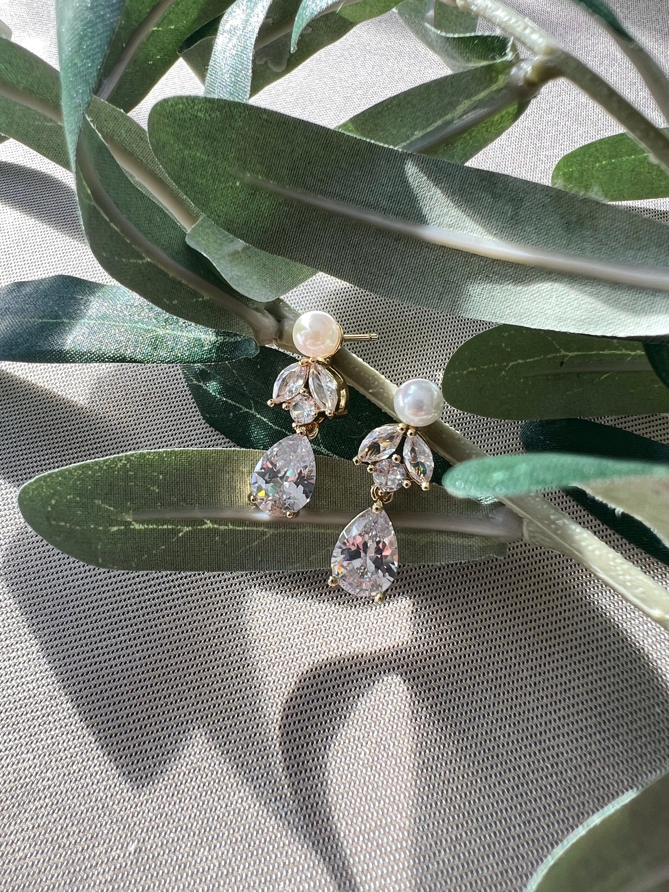 Elegante Brautohrringe, Gold, Roségold, Perle, funkelnde Ohrstecker, Brautschmuck, - Gold-Ohrringe-Schmuckblüte