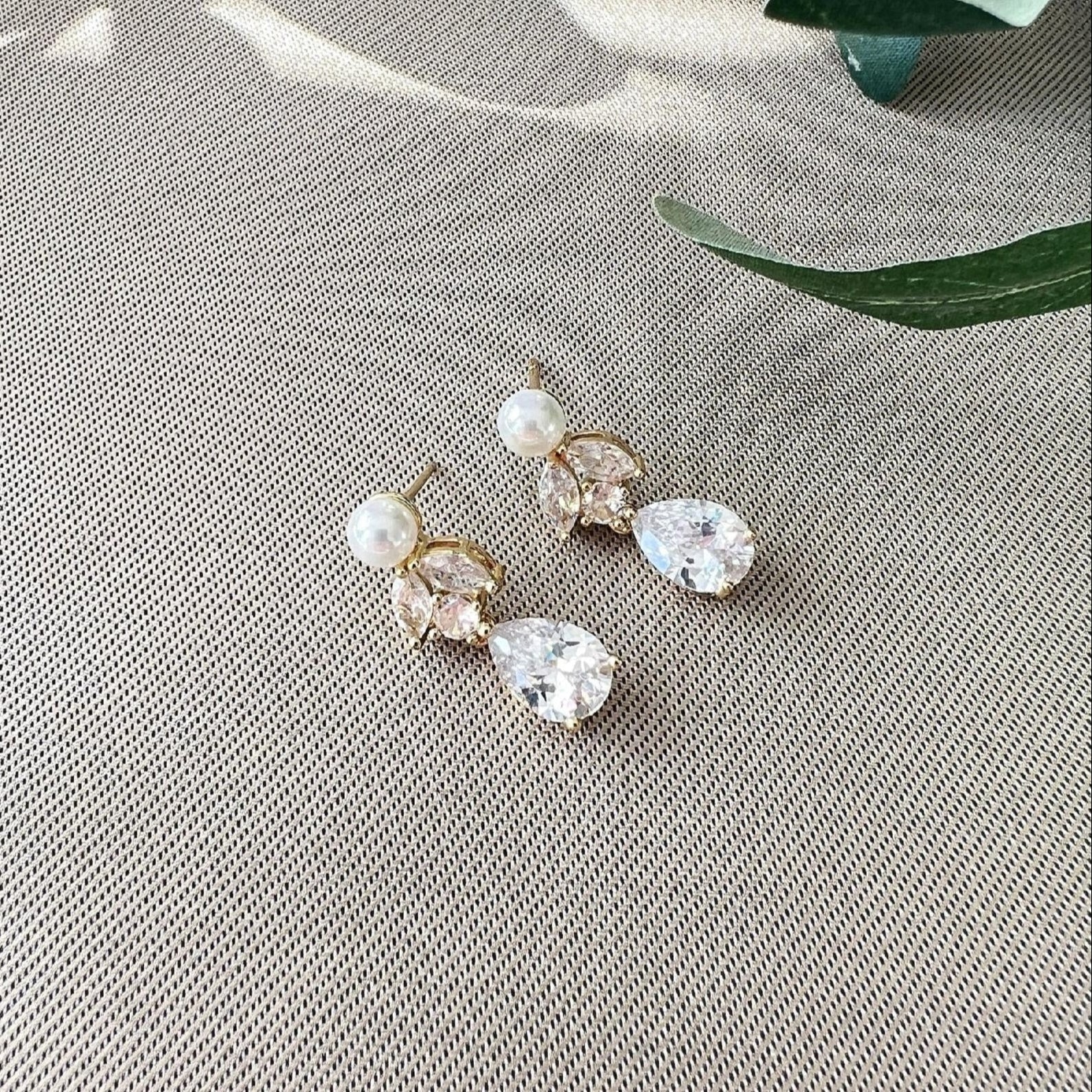 Elegante Brautohrringe, Gold, Roségold, Perle, funkelnde Ohrstecker, Brautschmuck, - Gold-Ohrringe-Schmuckblüte