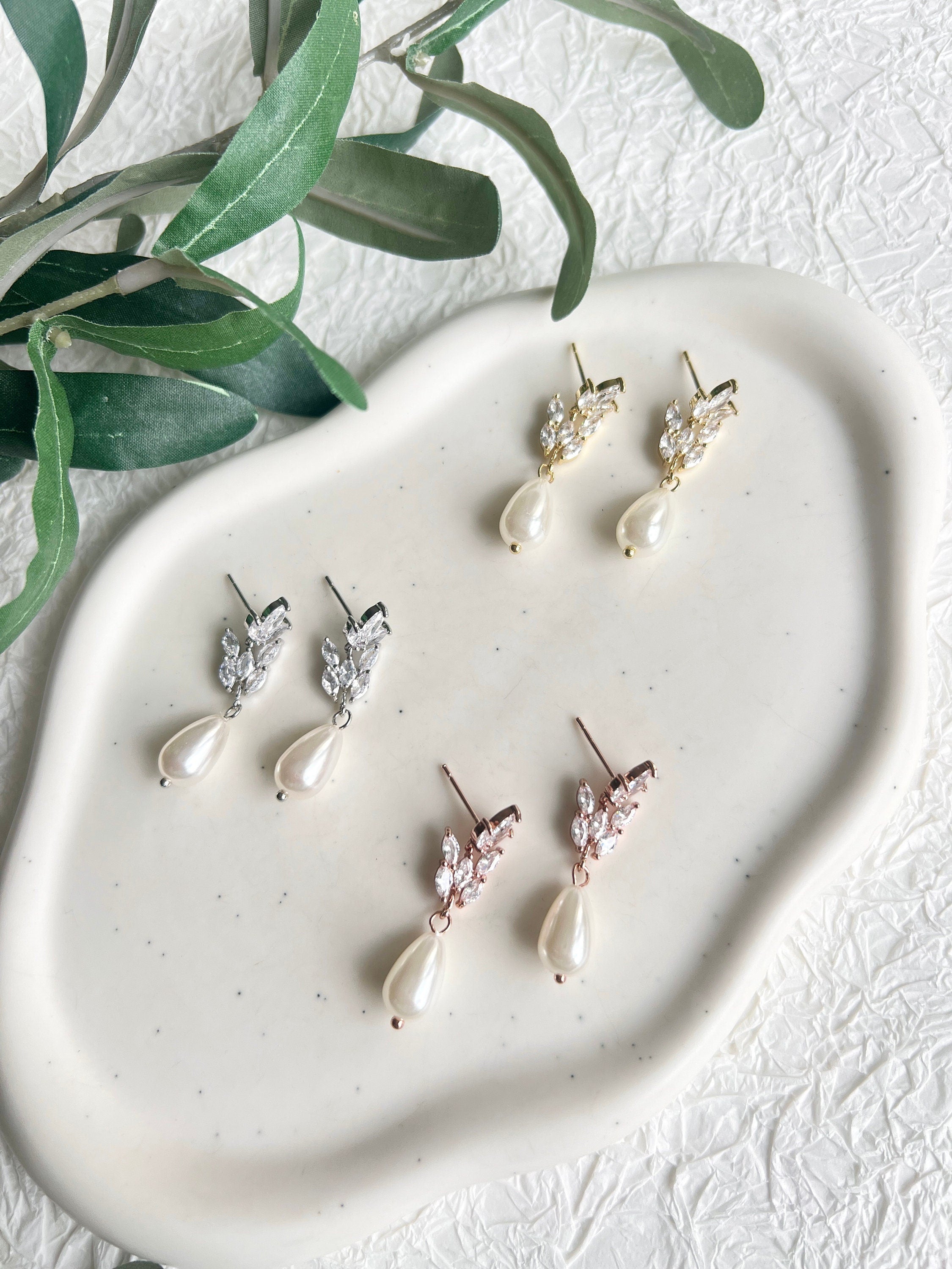 Elegante Brautohrringe, Gold, Silber oder Roségold, Perle, funkelnde Ohrstecker, - Roségold-Ohrringe-Schmuckblüte