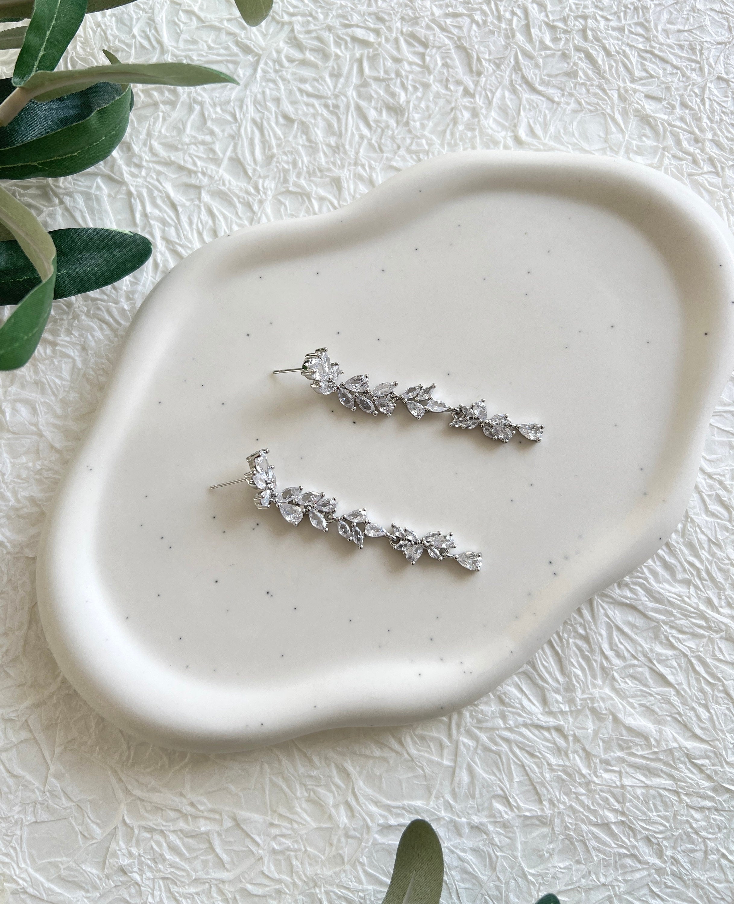 Elegante Brautohrringe, funkelnde Cubic Zirconia Steine, Silber, Brautschmuck, Hochzeit Schmuck,-Ohrringe-Schmuckblüte