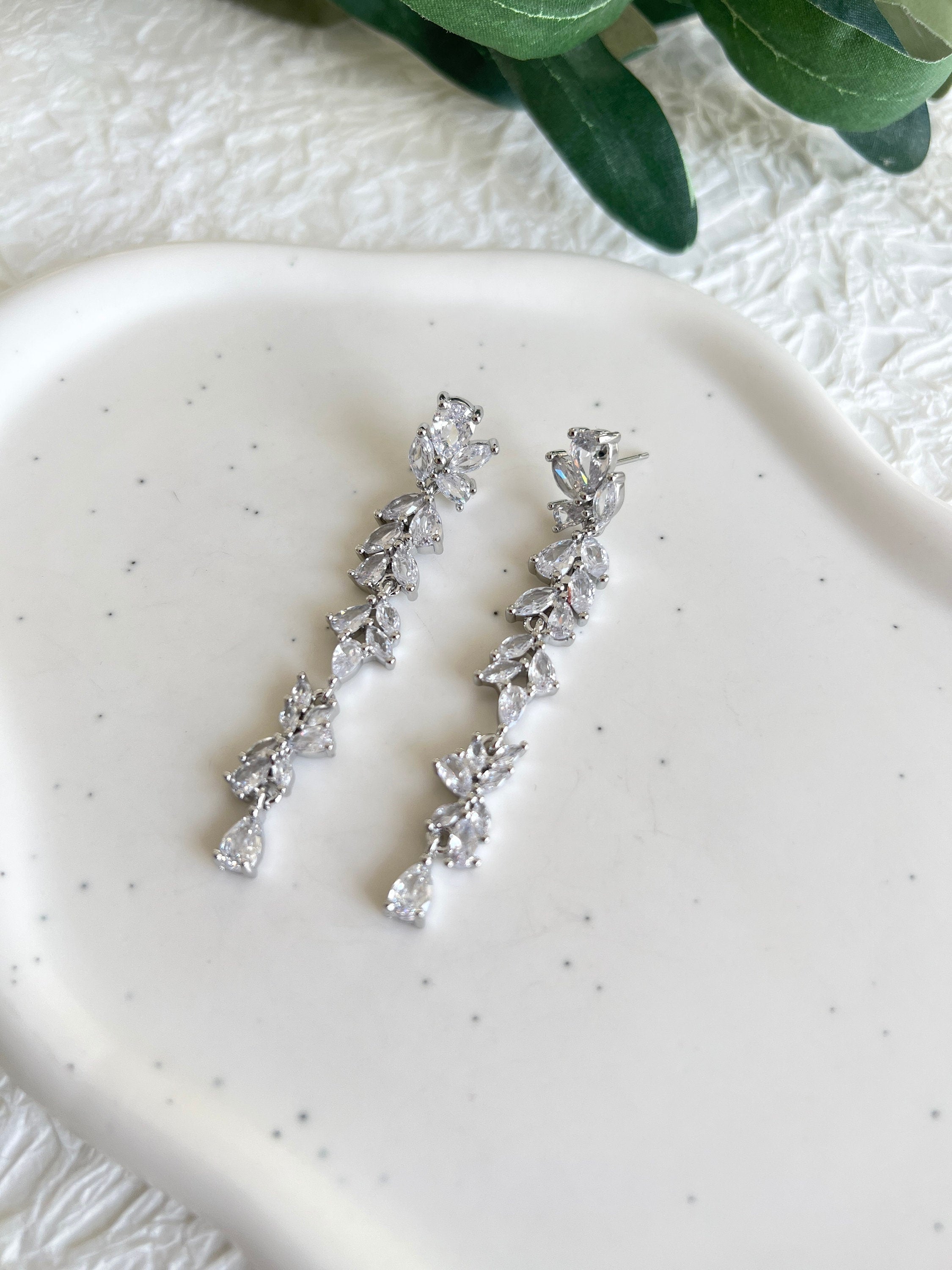 Elegante Brautohrringe, funkelnde Cubic Zirconia Steine, Silber, Brautschmuck, Hochzeit Schmuck,-Ohrringe-Schmuckblüte