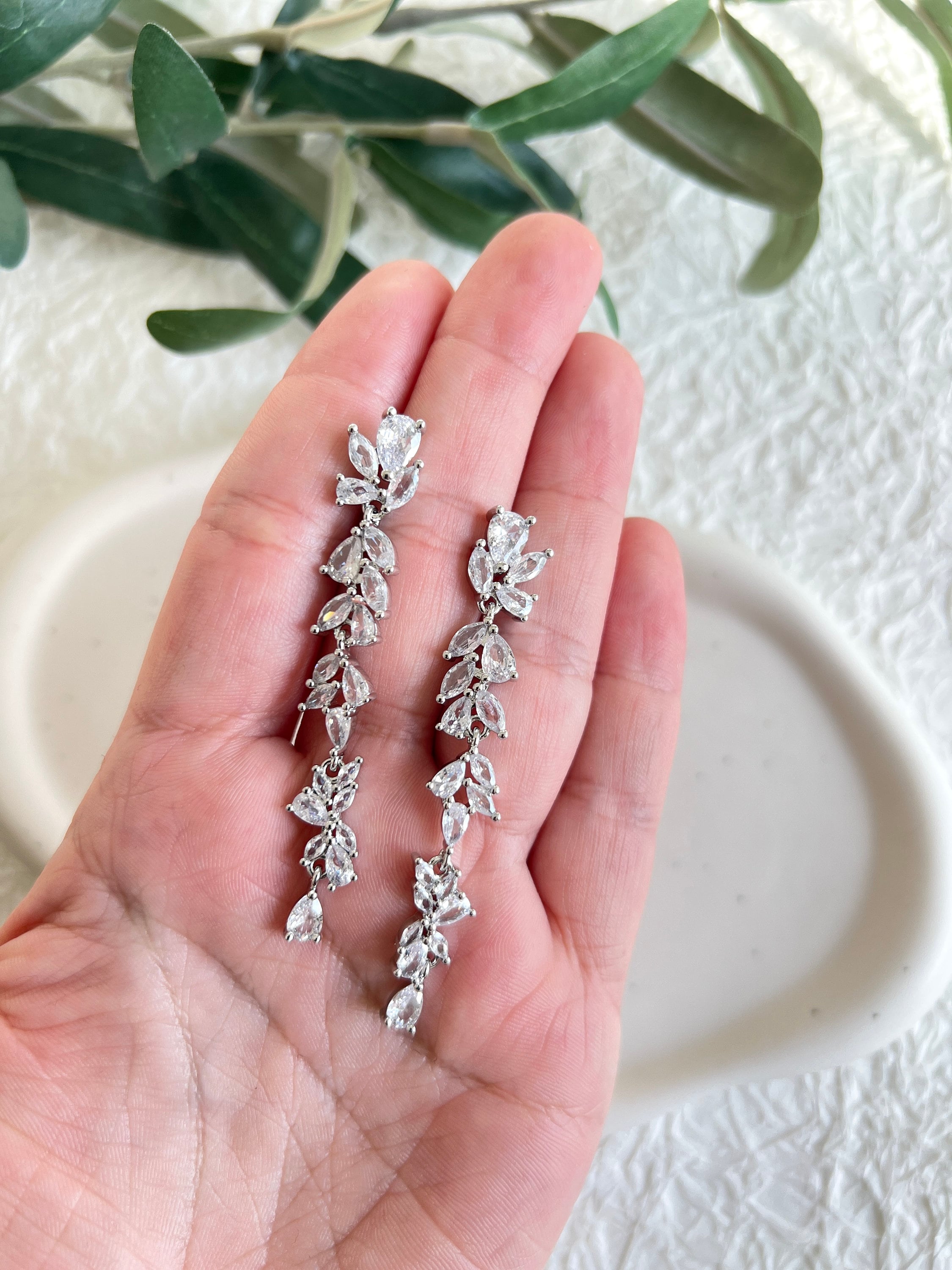 Elegante Brautohrringe, funkelnde Cubic Zirconia Steine, Silber, Brautschmuck, Hochzeit Schmuck,-Ohrringe-Schmuckblüte