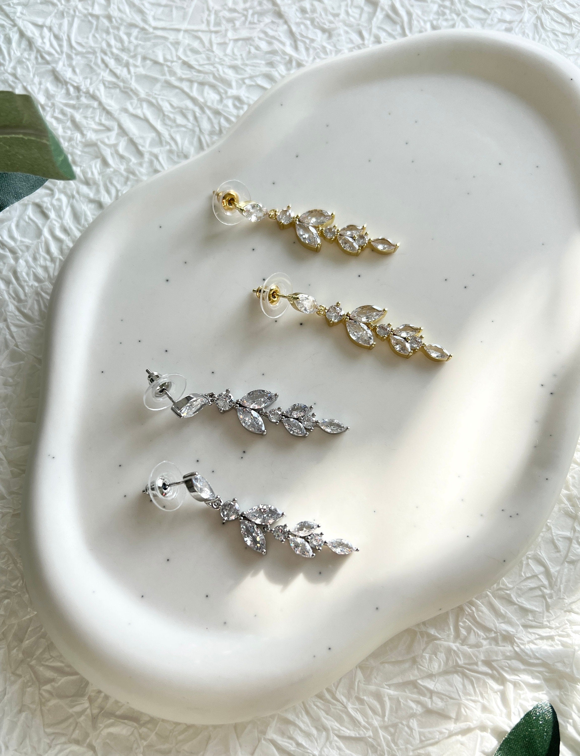 Glaenzende Brautohrringe, funkelnde Cubic Zirkoniasteine, Ohrringe, Silber oder Gold, feiner Brautschmuck, Geschenk für sie, Weihnachtsgeschenk fuer Frauen, Brautjungfer, Geburtstagsgeschenk, Schmuck, Hochzeit