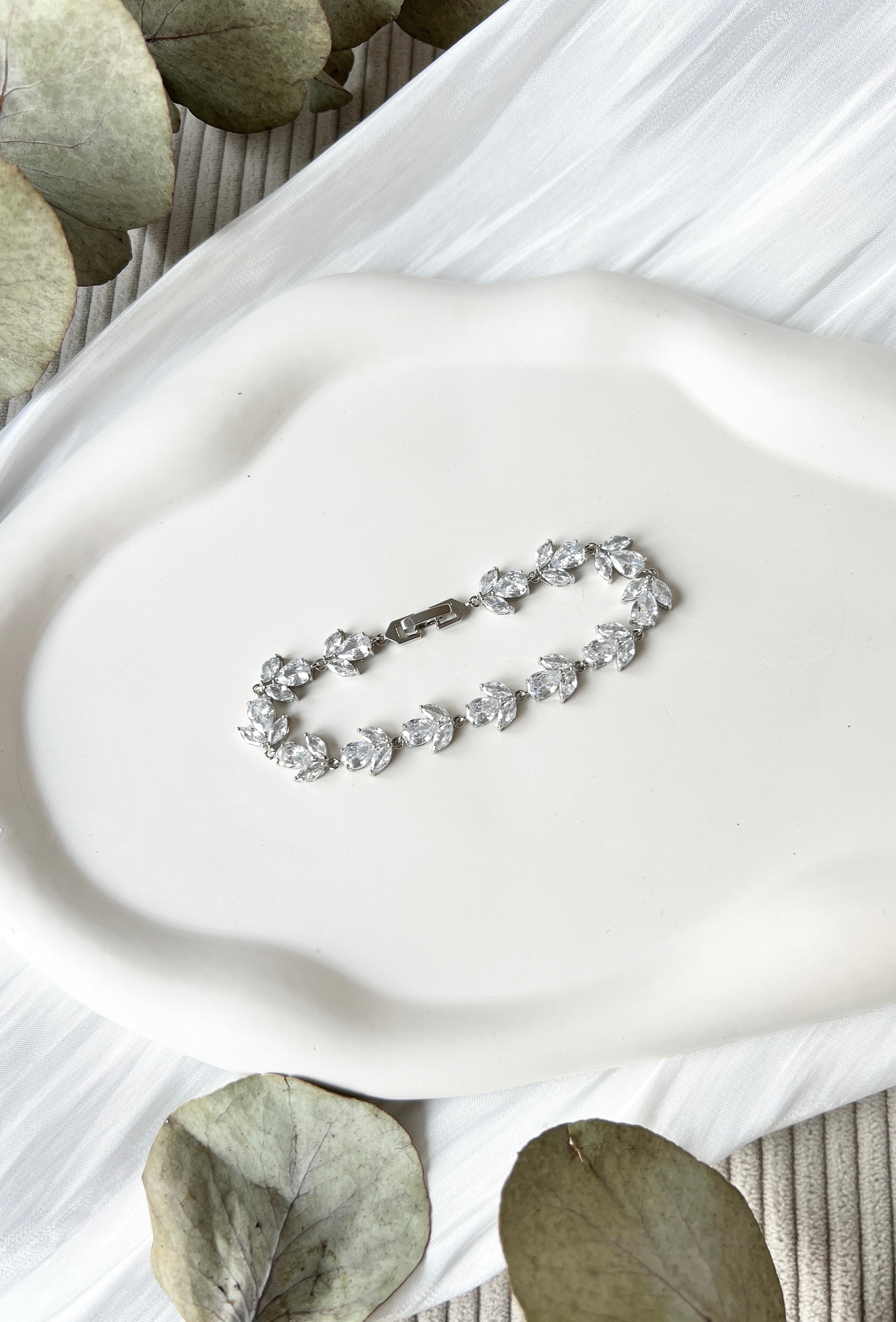 Elegantes Armband, Gold, Silber oder Roségold, hochwertiges Brautarmband, glänzender Brautschmuck, glitzer, Schmuck Hochzeit, Brautjungfer, Geschenk für Sie, Weihnachtsgeschenk, Geburtstagsgeschenk, Schmuckbluete