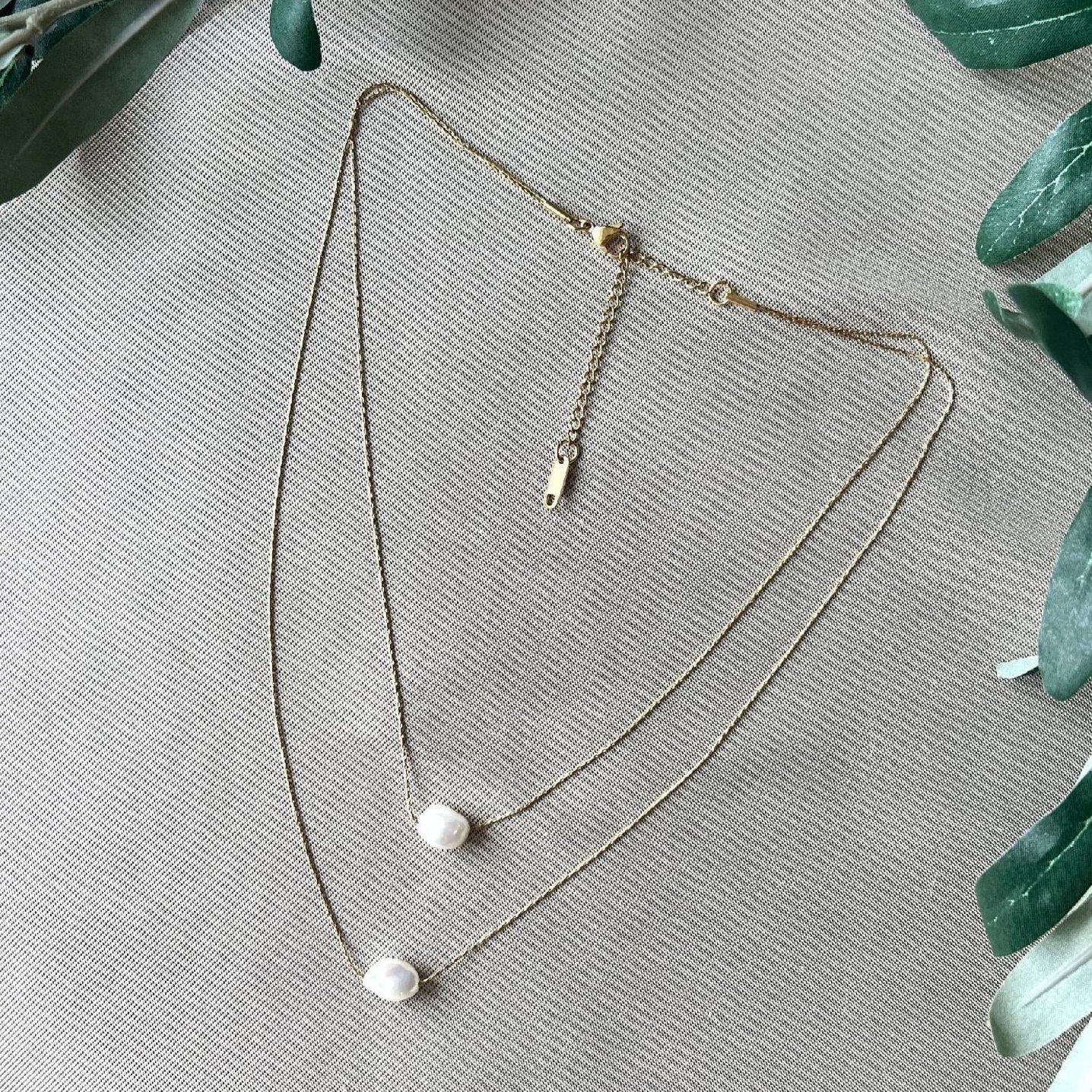 Feine Perlen Halskette, Brauthalskette, Braut Schmuck, dünnes Band, Mehrsträngige Kette, Layering Kette, Halskette für Frauen-Halskette-Schmuckblüte