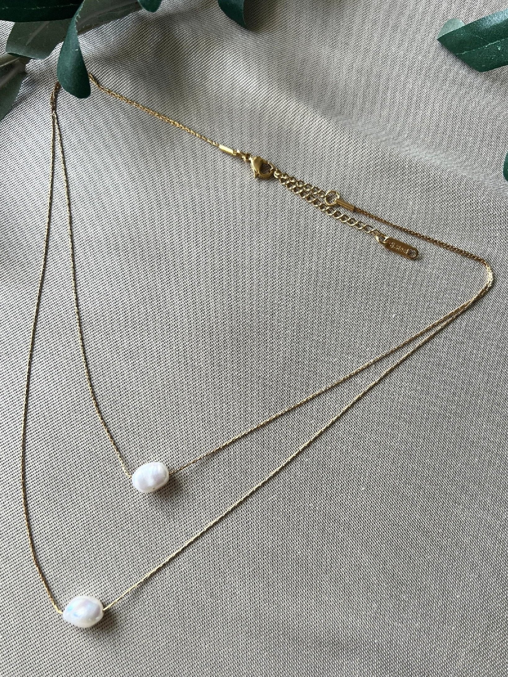Feine Perlen Halskette, Brauthalskette, Braut Schmuck, dünnes Band, Mehrsträngige Kette, Layering Kette, Halskette für Frauen-Halskette-Schmuckblüte