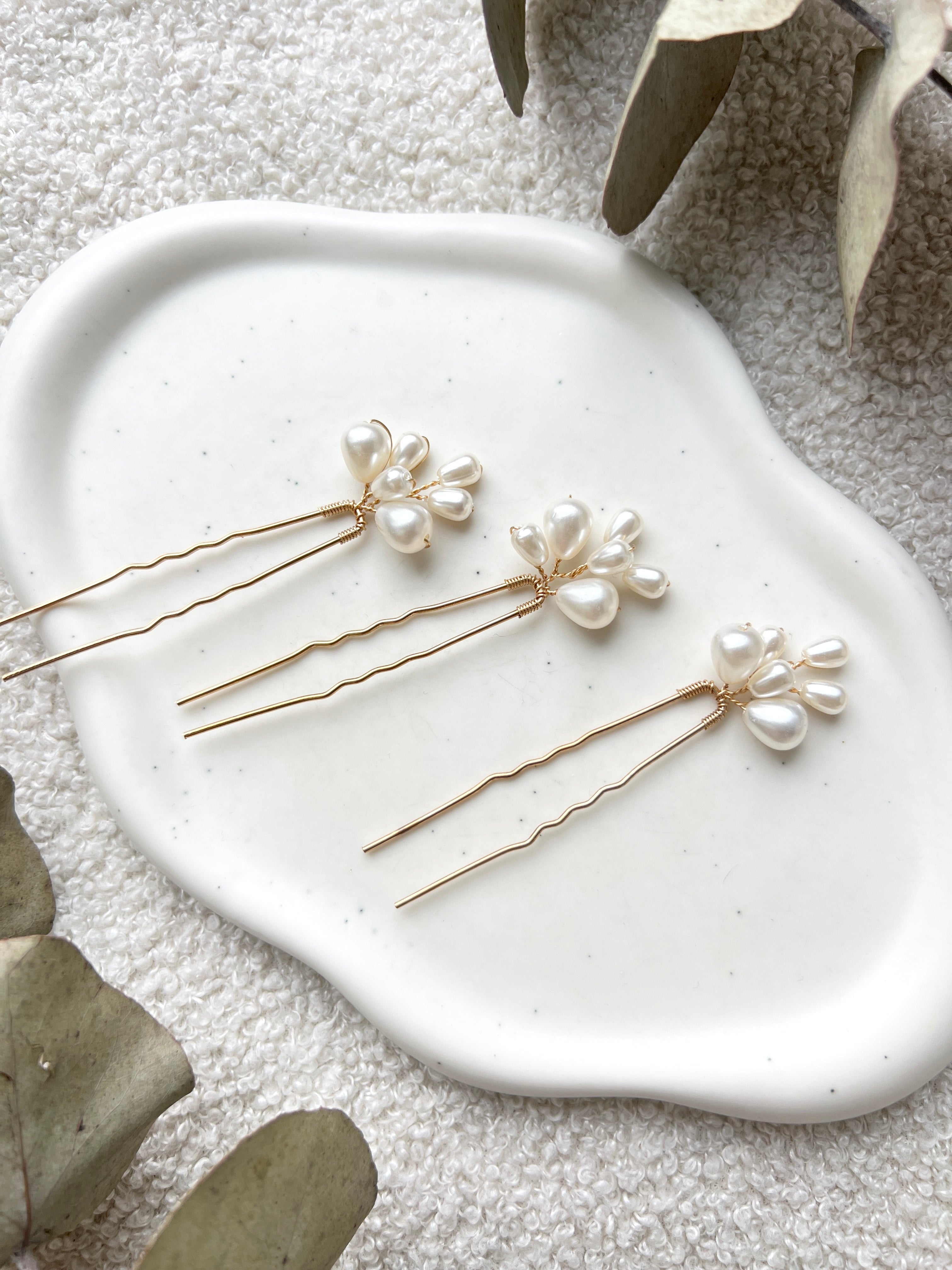 Braut Haarschmuck Set 3 Stück Haarspangen gold mit weißen ovalen Perlen Haarnadeln Brautschmuck Hochzeitsschmuck Brautjungfer Trauzeugin Hochzeit Weddinginspo Brauthaarschmuck