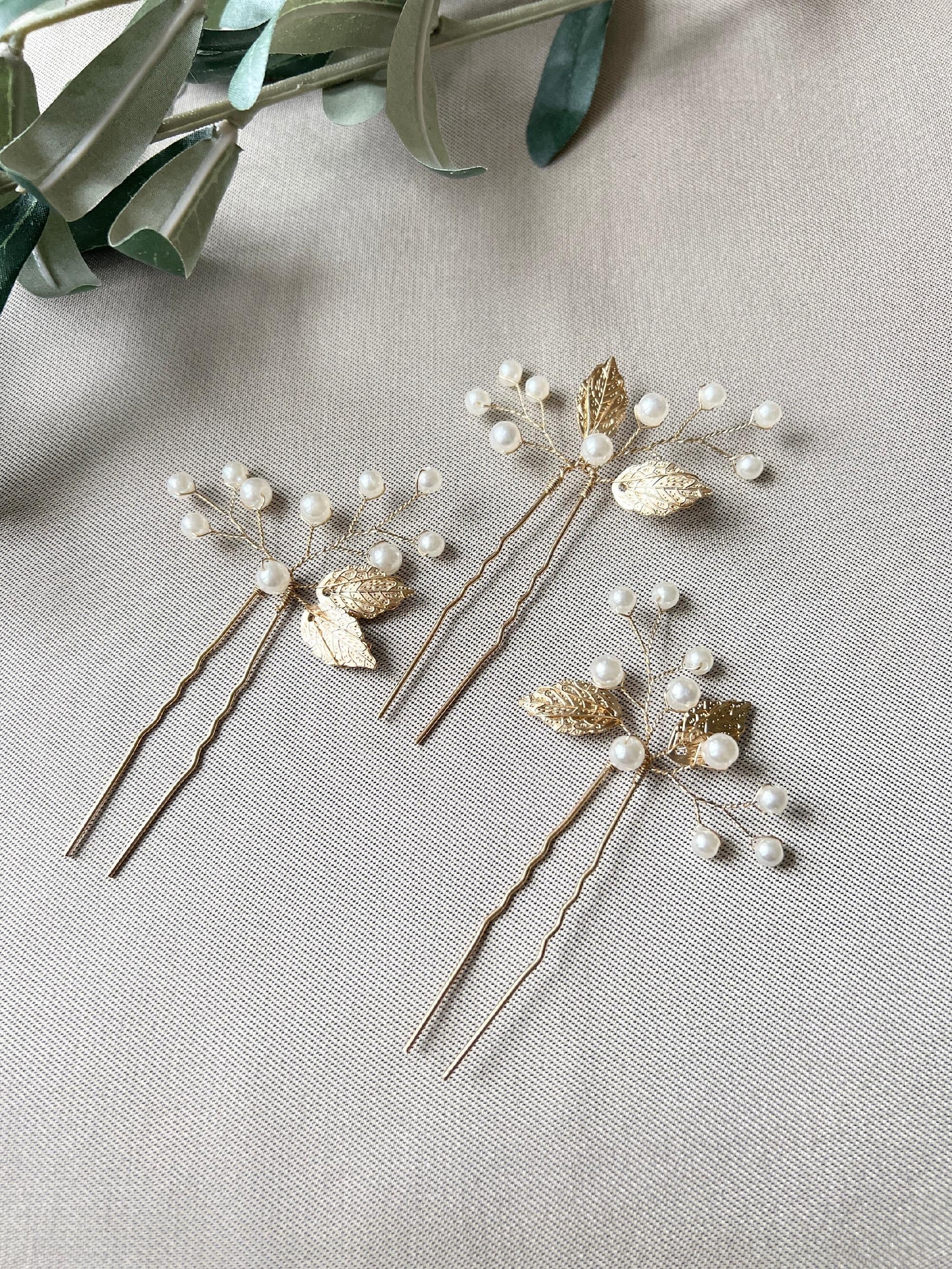 Haarnadeln, Schmuckset, Brauthaarschmuck, Gold, goldener Haarschmuck, Haarspangen, Set 3 Stueck, weisse Perlen und Blaetter, feiner Brautschmuck, Schmuck Hochzeit, eleganter Hochzeitsschmuck, Perlenschmuck, Schmuckbluete