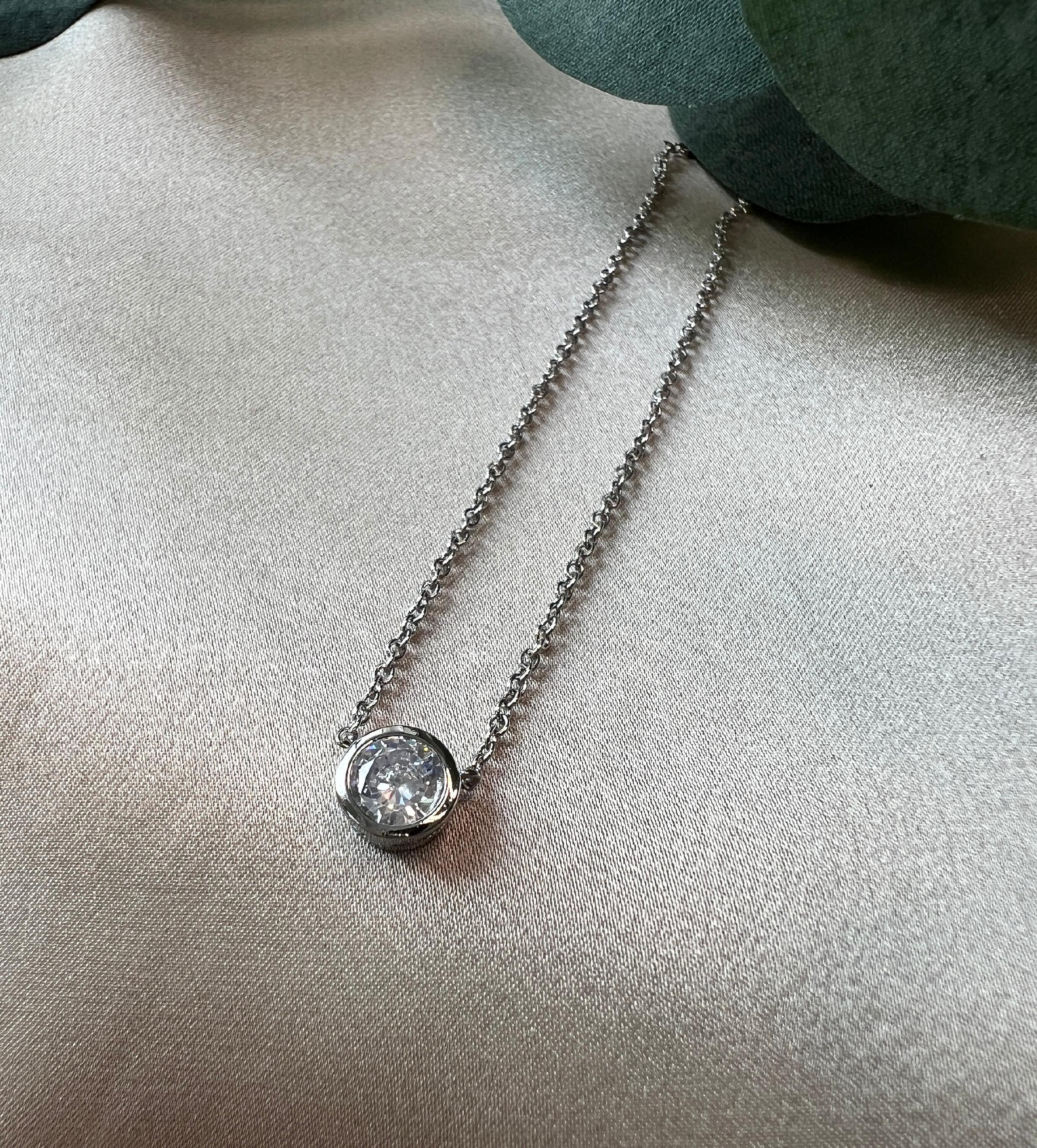 Funkelnde Halskette mit Zirkonia Anhänger, silber, Roségold, Halskette für Frauen, Brautschmuck, Hochzeit Accessoires - Silver-Halskette-Schmuckblüte