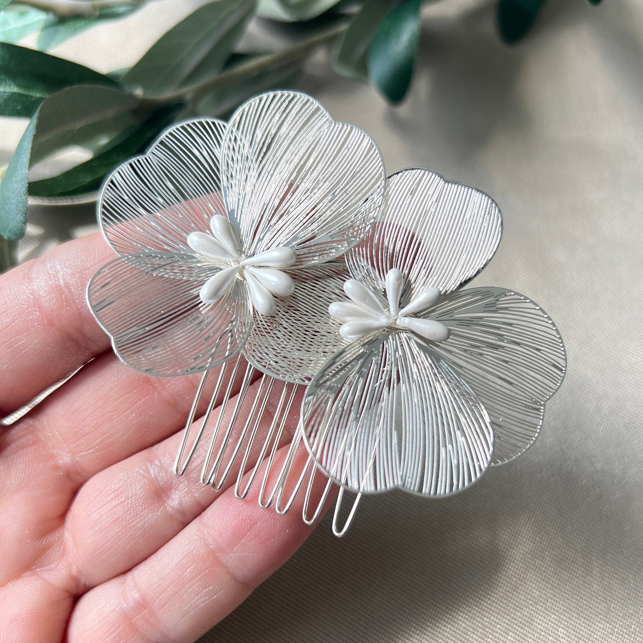 Haarschmuck, Braut, Brautjungfer, Trauzeugin, silber, rosegold, Haarkamm, filigraner Schmuck, Hochzeit, floral, Blumen dezenter Brautschmuck - Rose gold-Brauthaarschmuck-Schmuckblüte