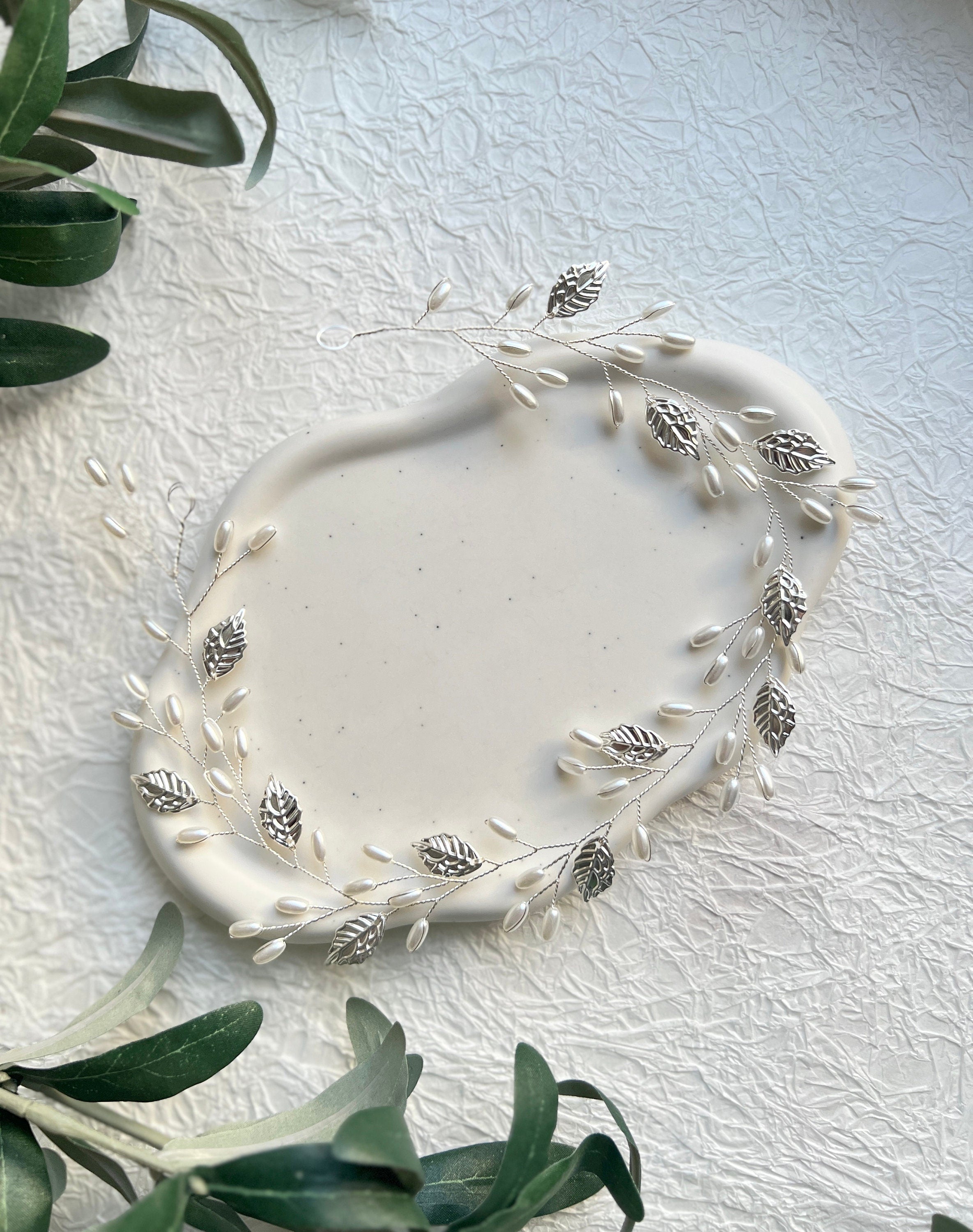 Haarschmuck Braut, Silber, Haarranke, Haarkranz mit Perlen, Hochzeit, Brautschmuck,-Brauthaarschmuck-Schmuckblüte