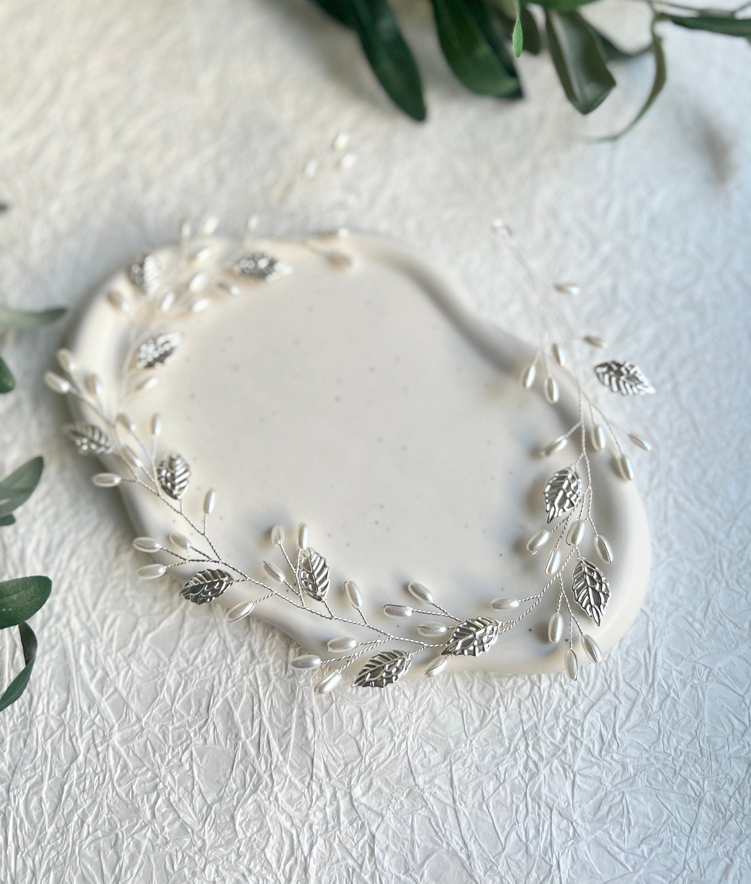 Haarschmuck Braut, Silber, Haarranke, Haarkranz mit Perlen, Hochzeit, Brautschmuck,-Brauthaarschmuck-Schmuckblüte