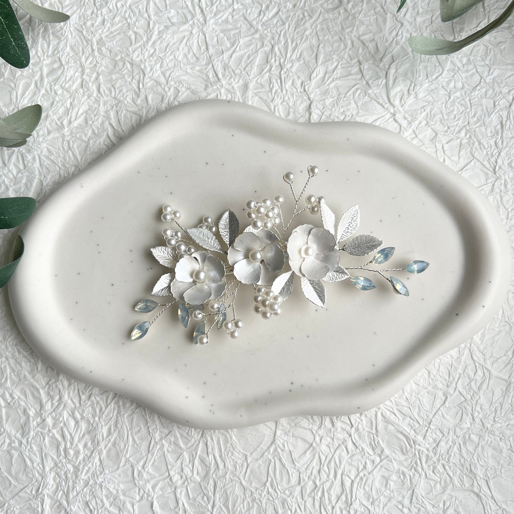 Haarschmuck Haarspange, Roségold Rosa oder Silber, Perlmutt Blüten, weiße Perlen, - Silber-Brauthaarschmuck-Schmuckblüte