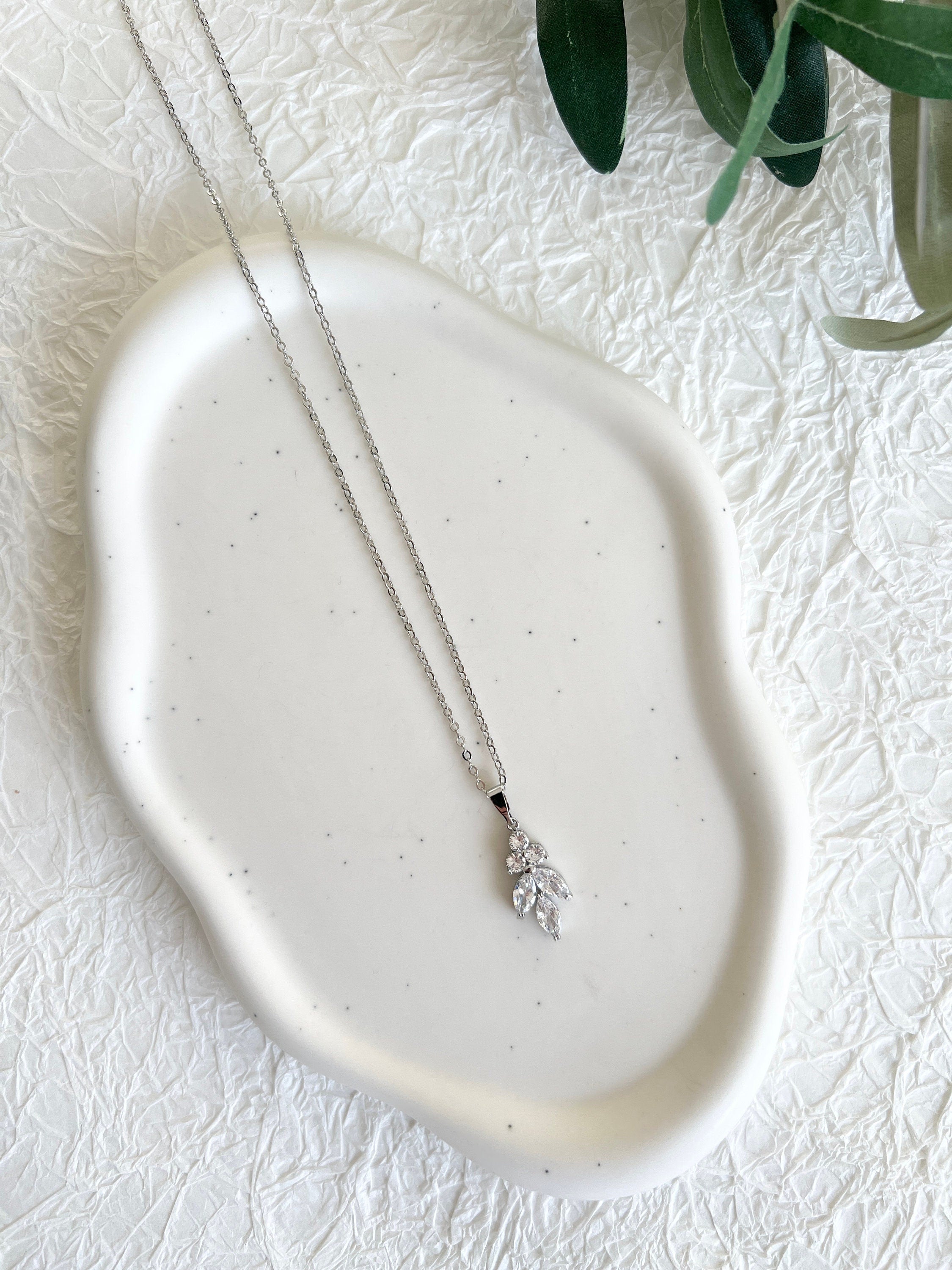 Halskette, Silber, Roségold, Brautschmuck, funkelnder Anhänger, Cubic Zirconia, - Roségold-Halskette-Schmuckblüte