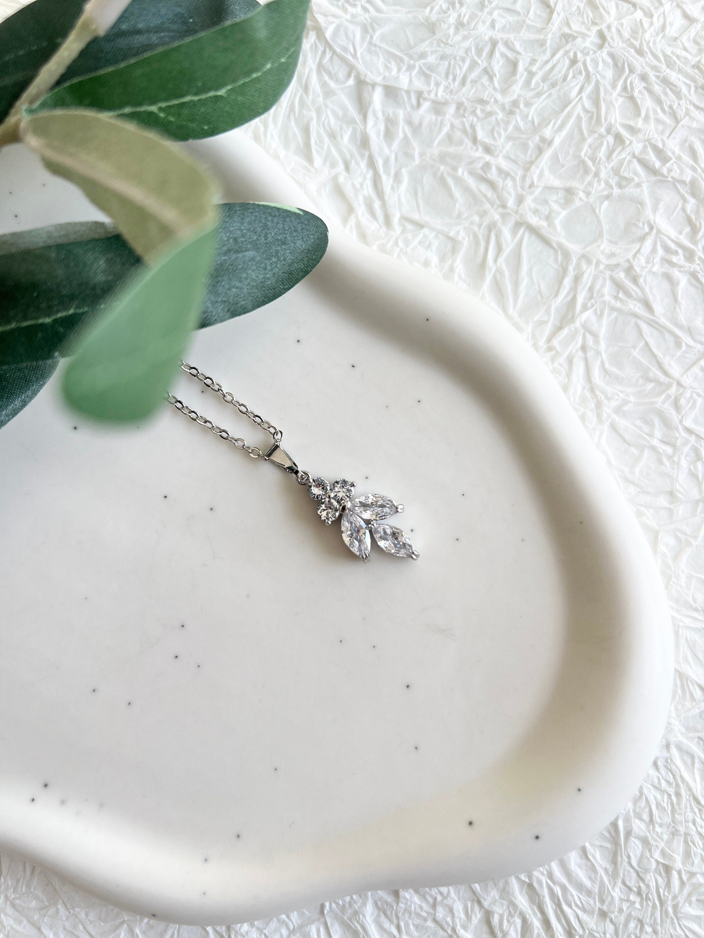 Halskette, Silber, Roségold, Brautschmuck, funkelnder Anhänger, Cubic Zirconia, - Roségold-Halskette-Schmuckblüte