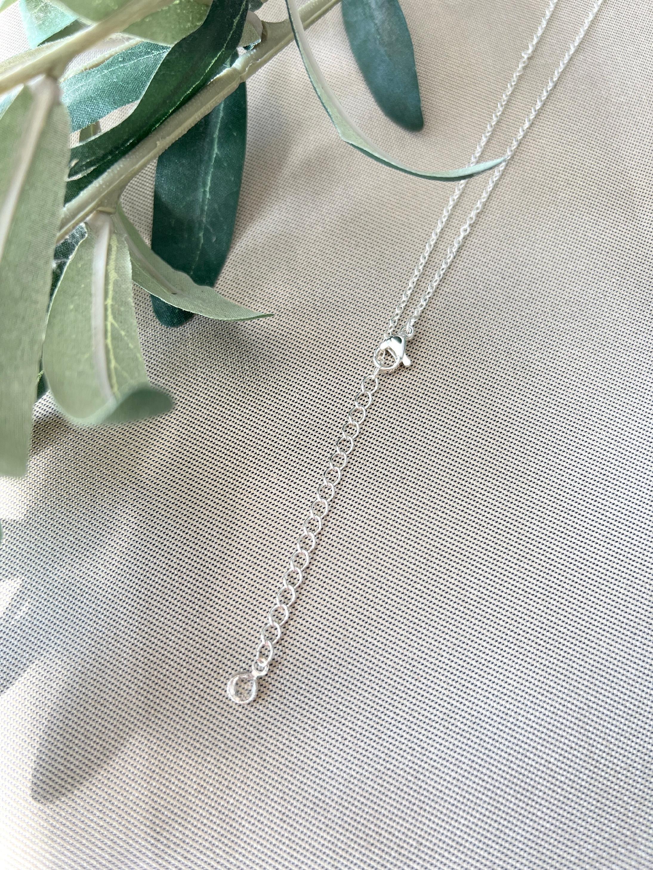 Halskette funkelnder Anhänger, Glitzer Brautschmuck, Gold und Silber, eleganter Schmuck - Silber-Halskette-Schmuckblüte