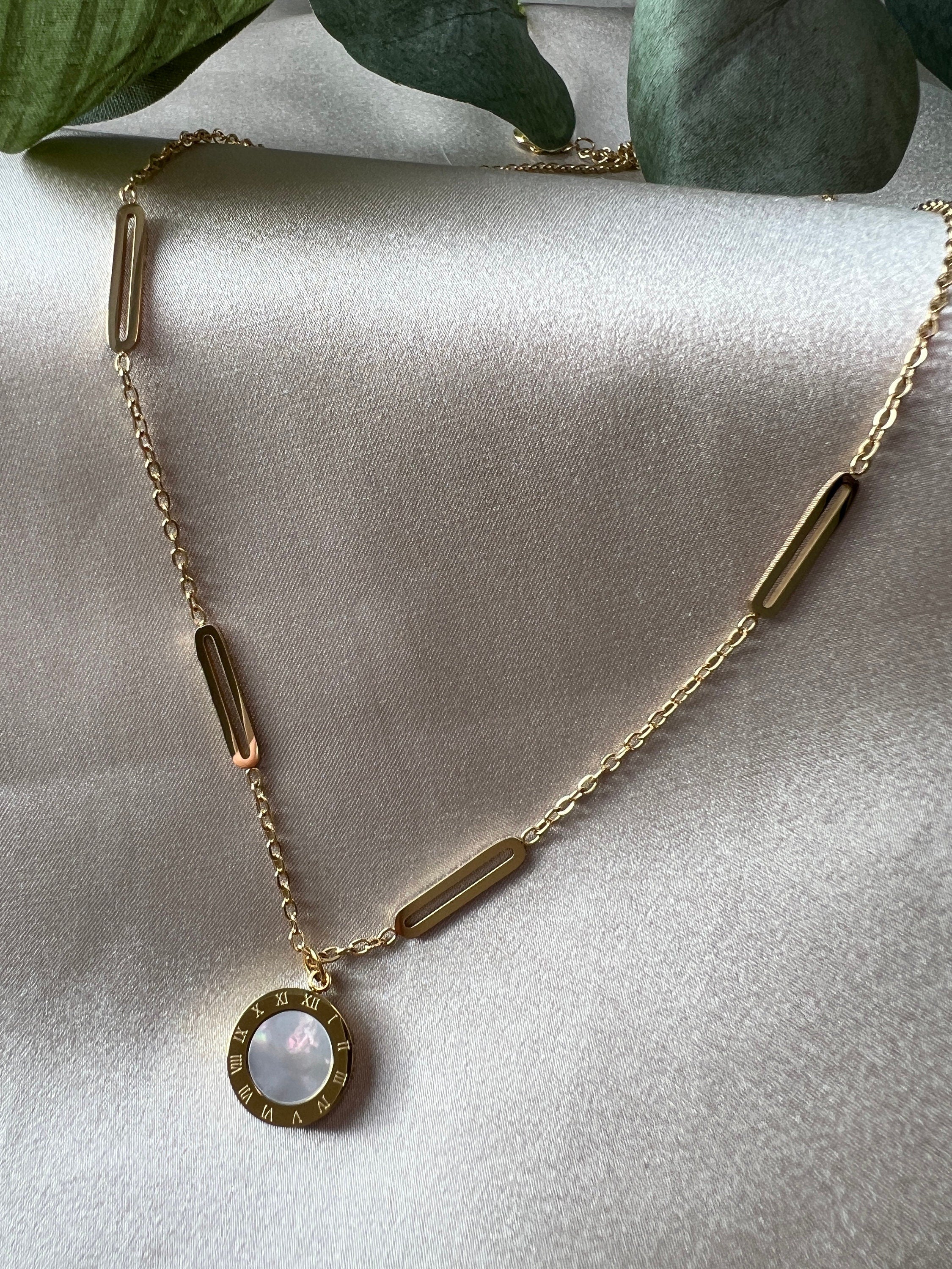 Halskette mit Anhänger, Wendehalskette schwarz und Perlmutt, gold, Edelstahl, Halskette für Frauen-Halskette-Schmuckblüte