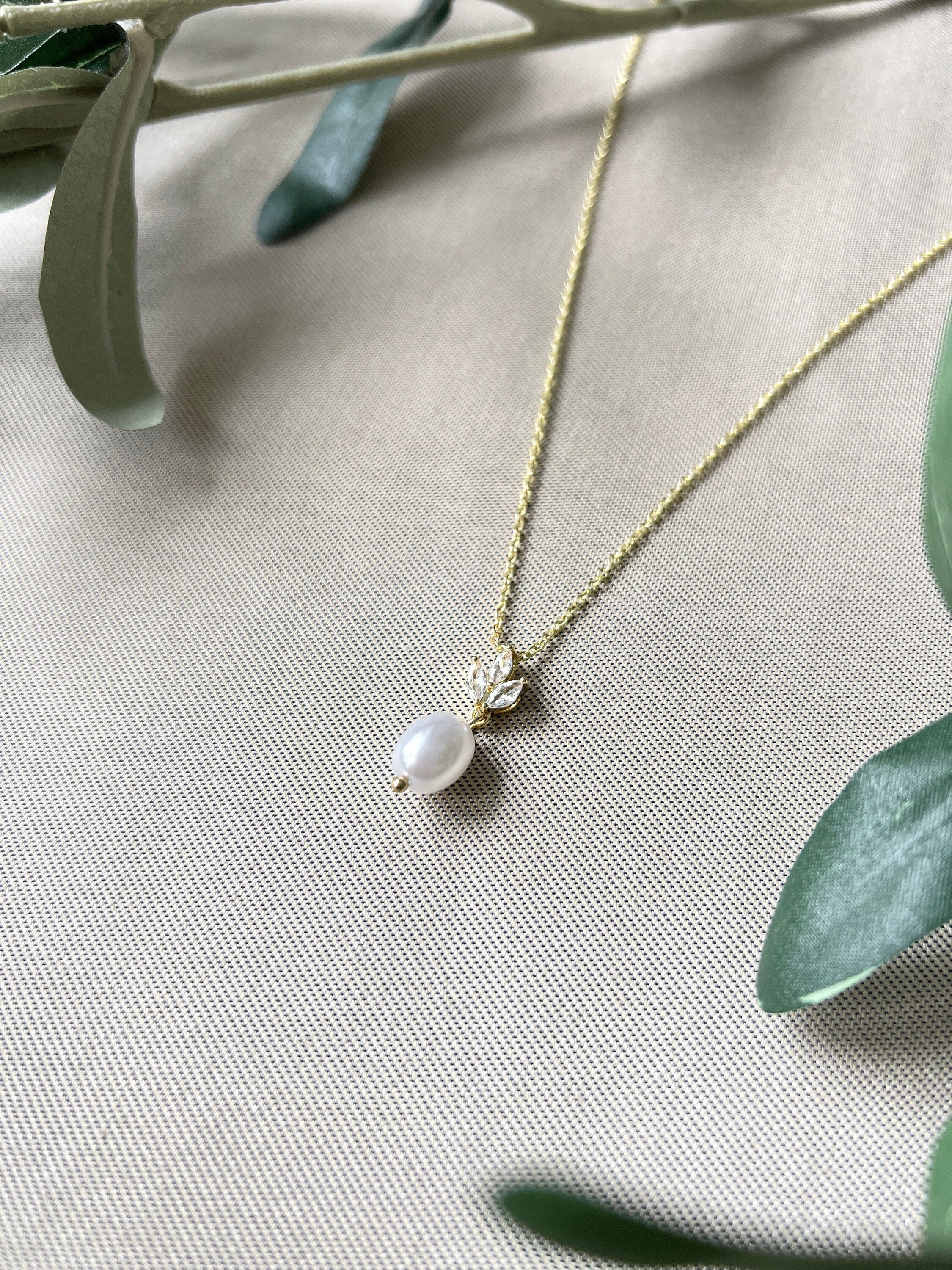 Halskette mit Perlen Anhänger, Brautschmuck Silber, Zirkoniasteine, eleganter Schmuck - Roségold-Halskette-Schmuckblüte