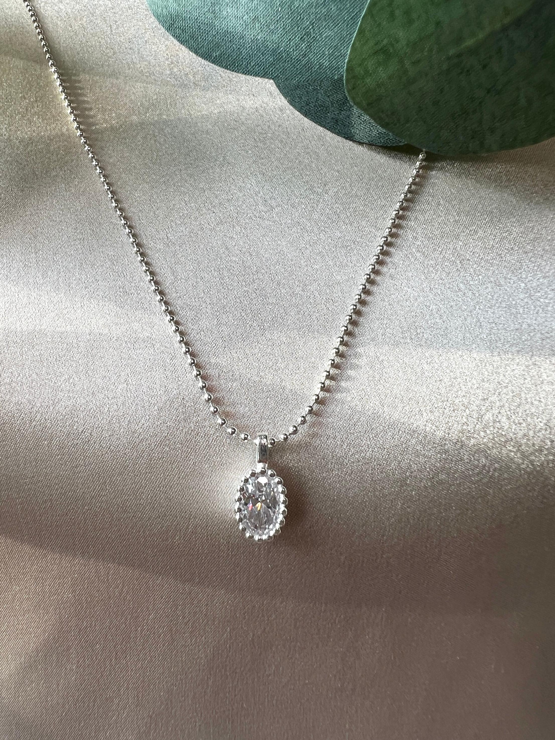 Halskette mit Zirkonia Anhänger 925 Silber, Halskette für Frauen, Brautschmuck, Hochzeit Accessoire-Halskette-Schmuckblüte